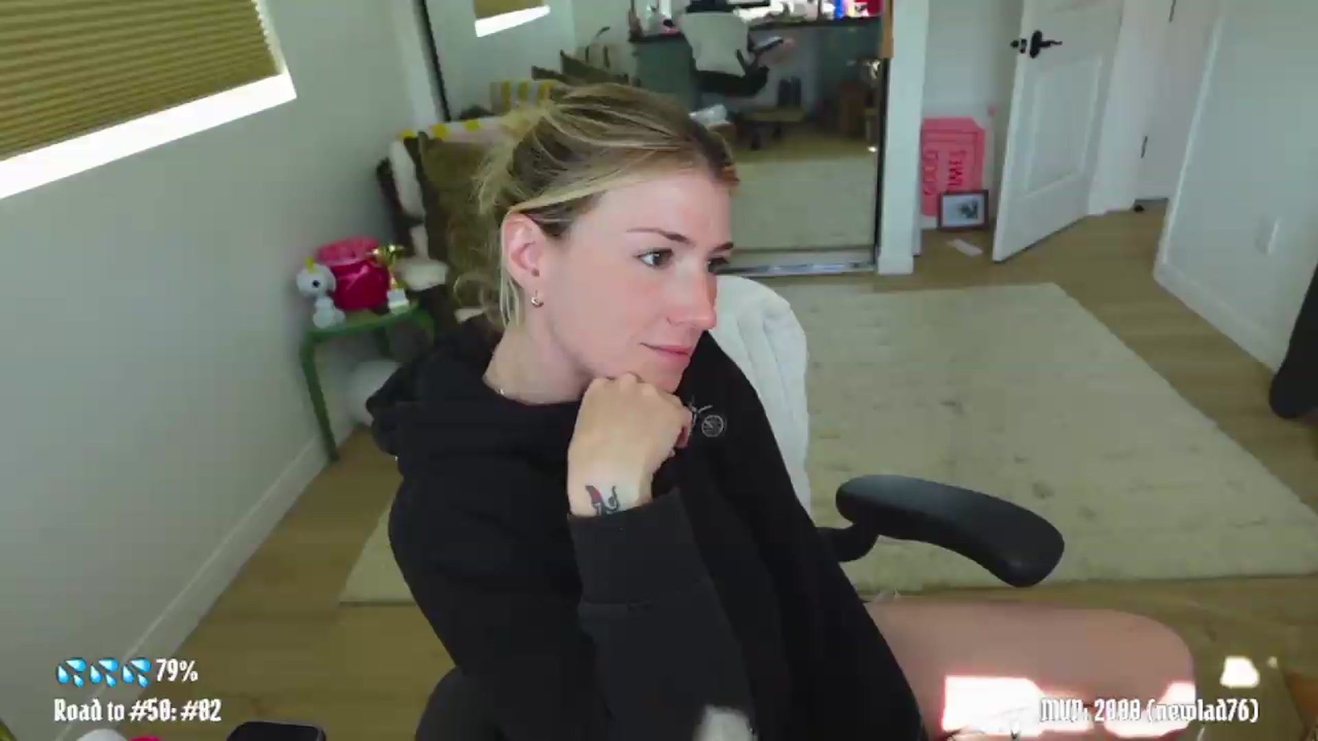 Gallery image thumbnail from stoney_fox's myfreecams stream on, 05/13/2026, 24:03 image 18 of 20