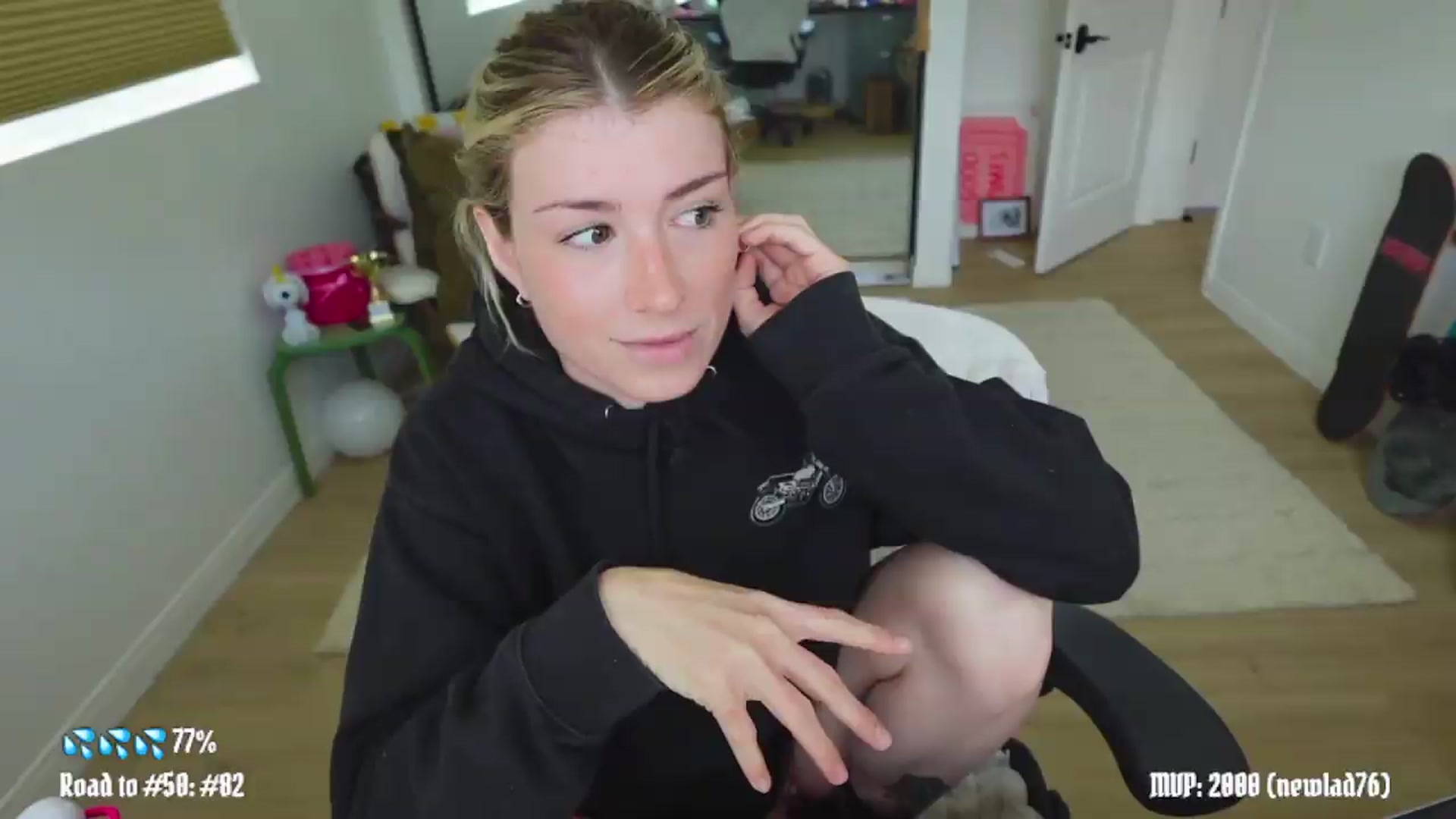 Gallery image thumbnail from stoney_fox's myfreecams stream on, 05/13/2026, 24:03 image 10 of 20
