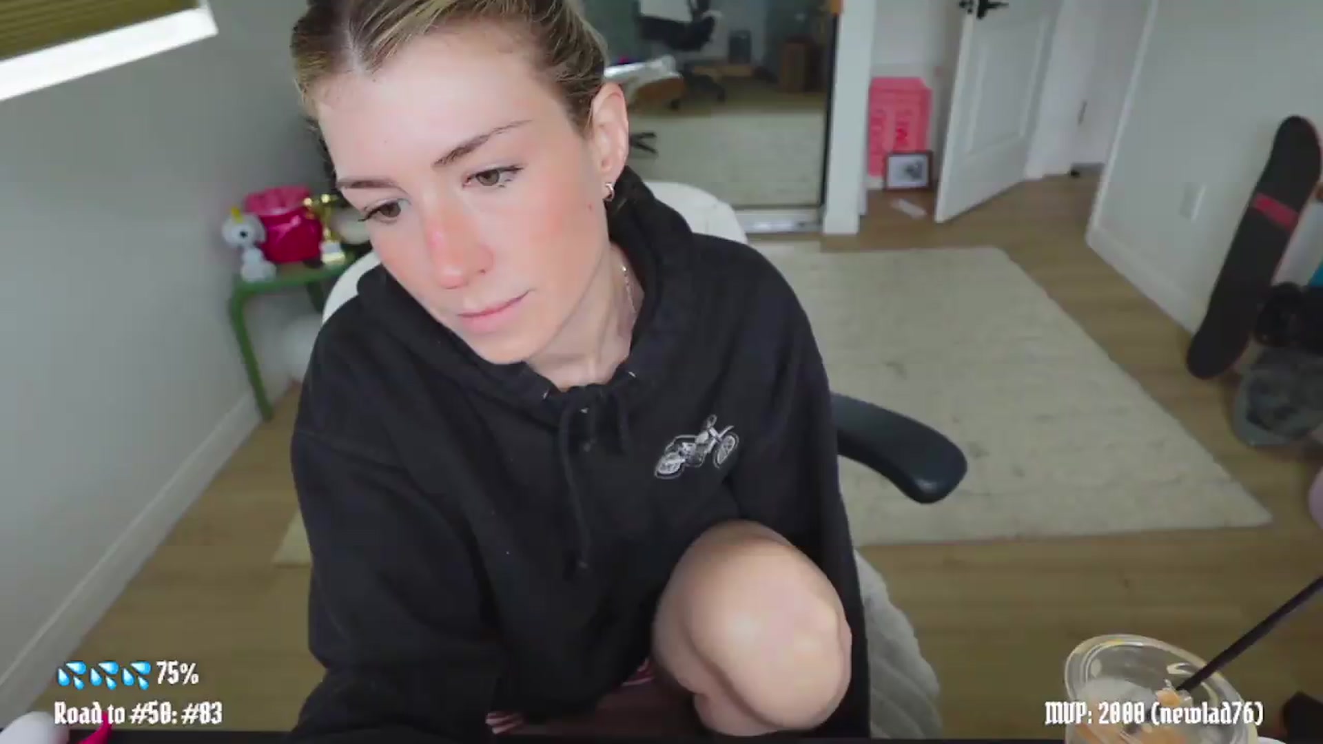 Gallery image thumbnail from stoney_fox's myfreecams stream on, 05/13/2026, 24:03 image 1 of 20