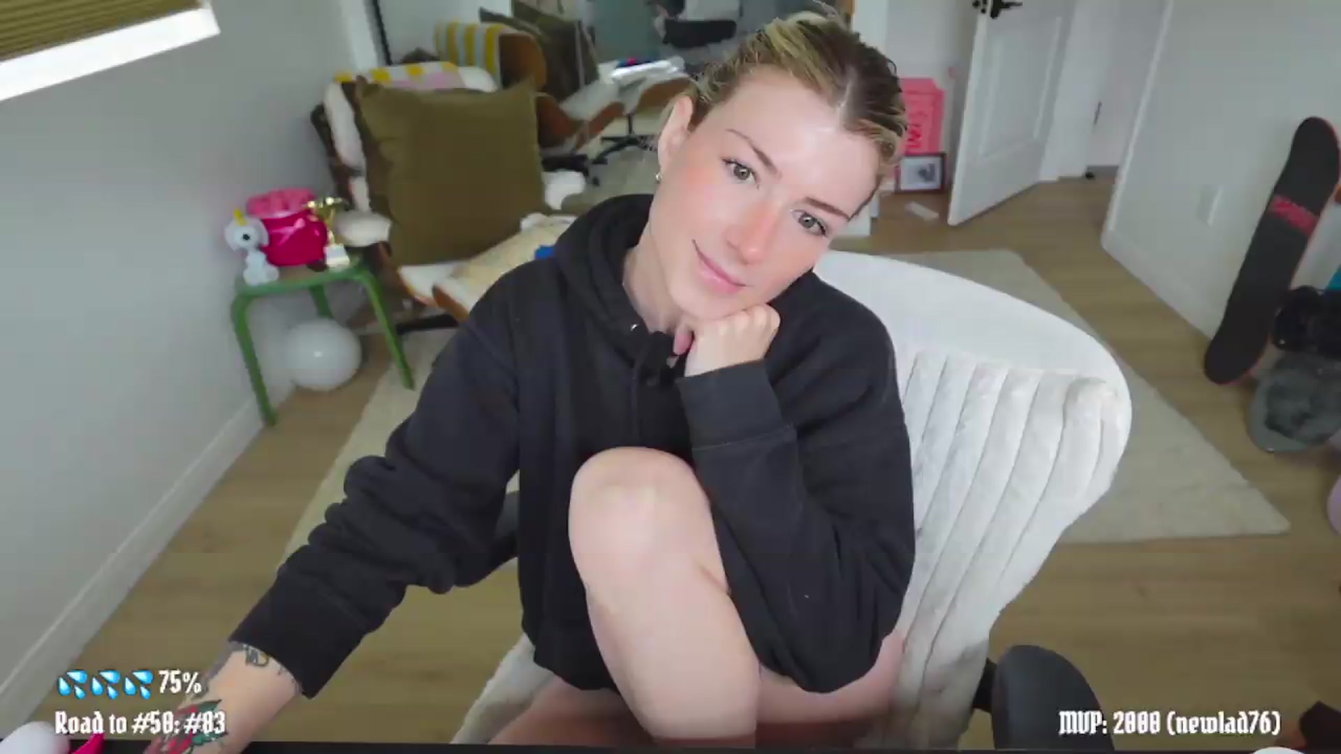 Gallery image thumbnail from stoney_fox's myfreecams stream on, 05/13/2026, 24:03 image 2 of 20