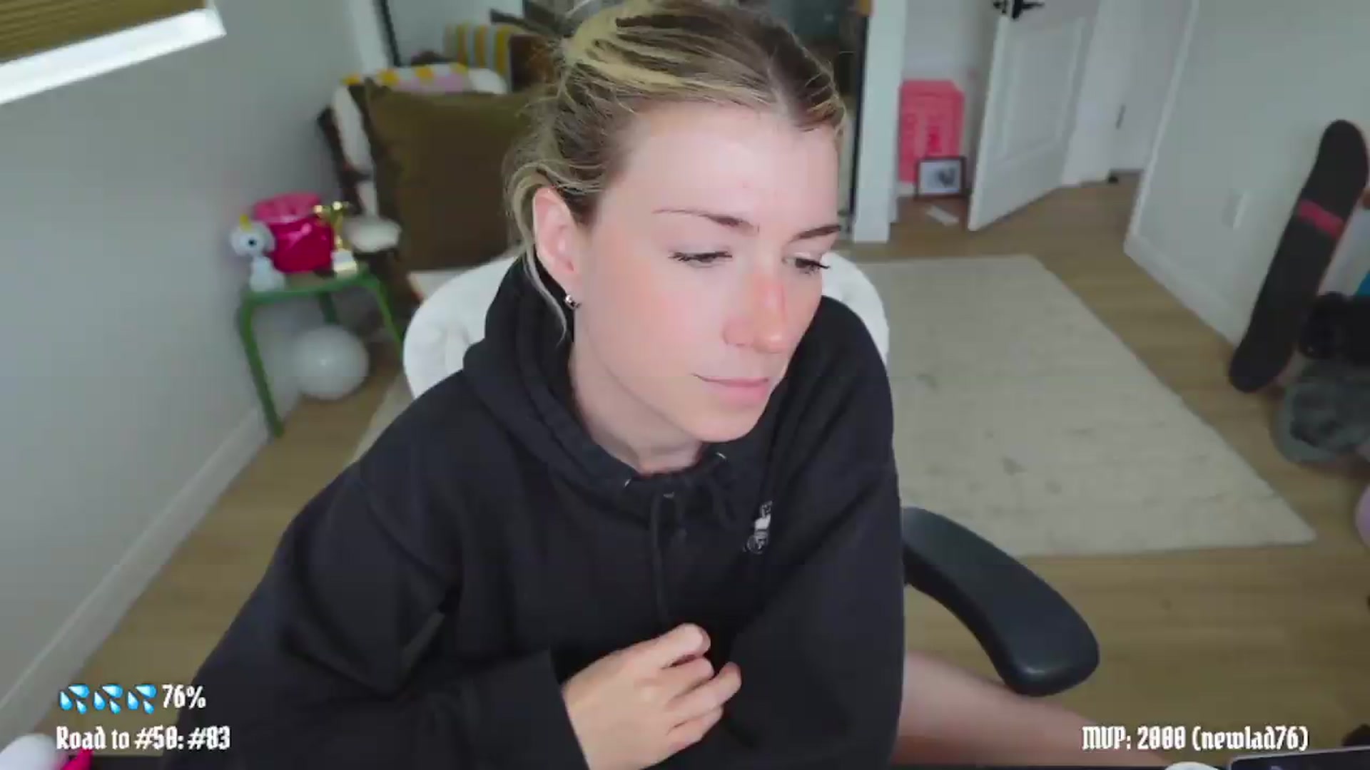 Gallery image thumbnail from stoney_fox's myfreecams stream on, 05/13/2026, 24:03 image 6 of 20