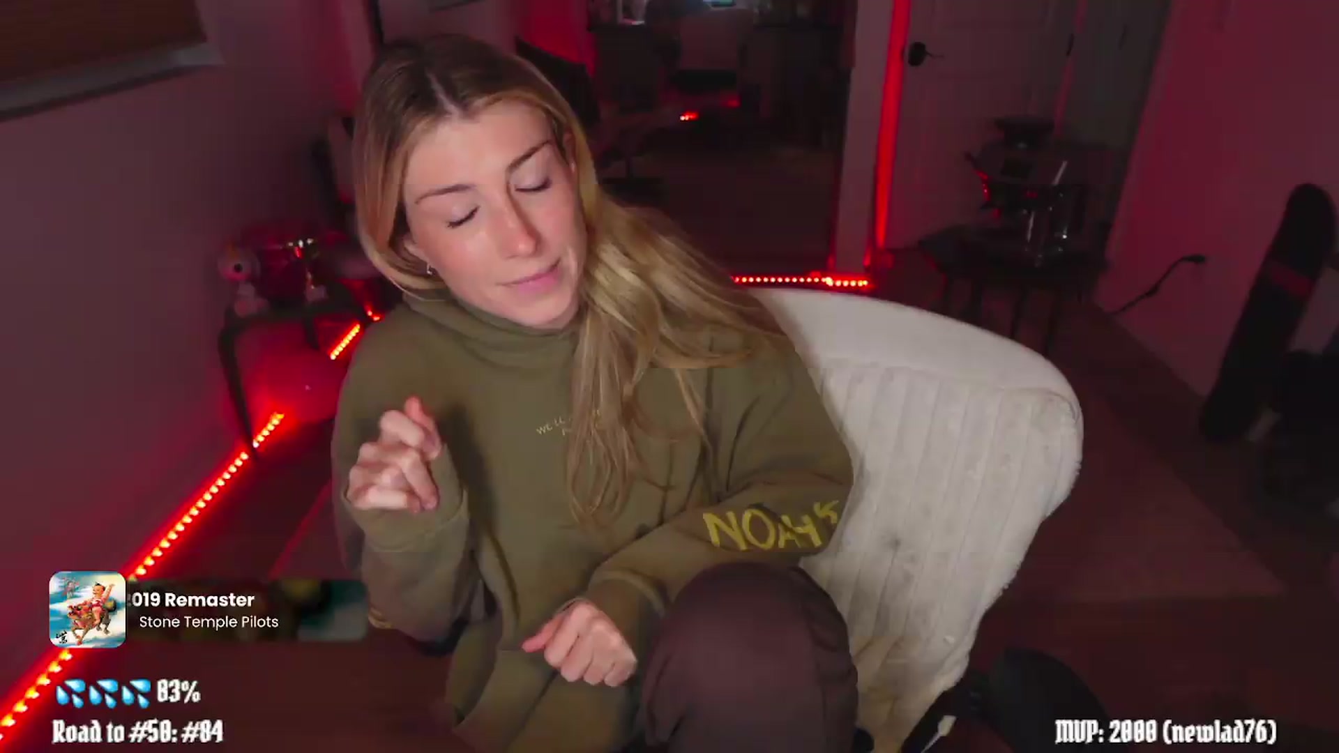Gallery image thumbnail from stoney_fox's myfreecams stream on, 05/13/2026, 07:14 image 18 of 20
