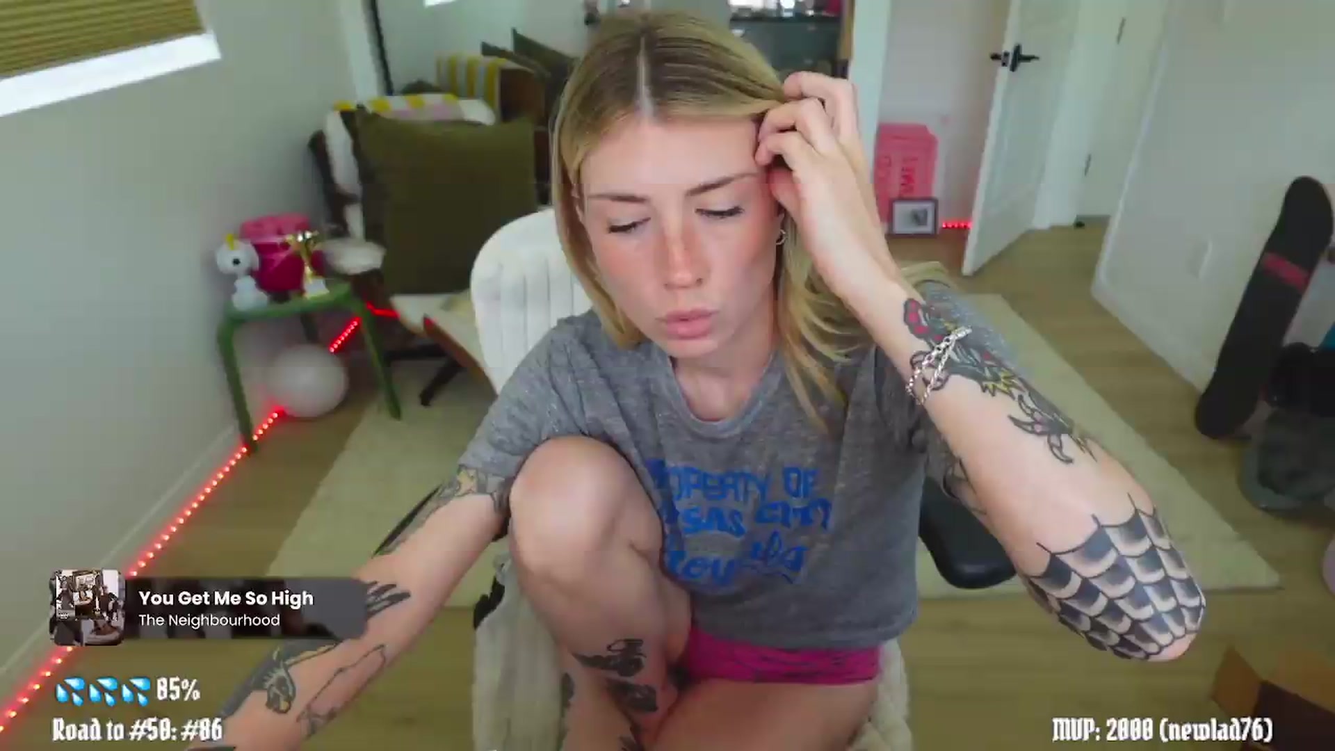 Gallery image thumbnail from stoney_fox's myfreecams stream on, 05/13/2026, 21:42 image 12 of 20