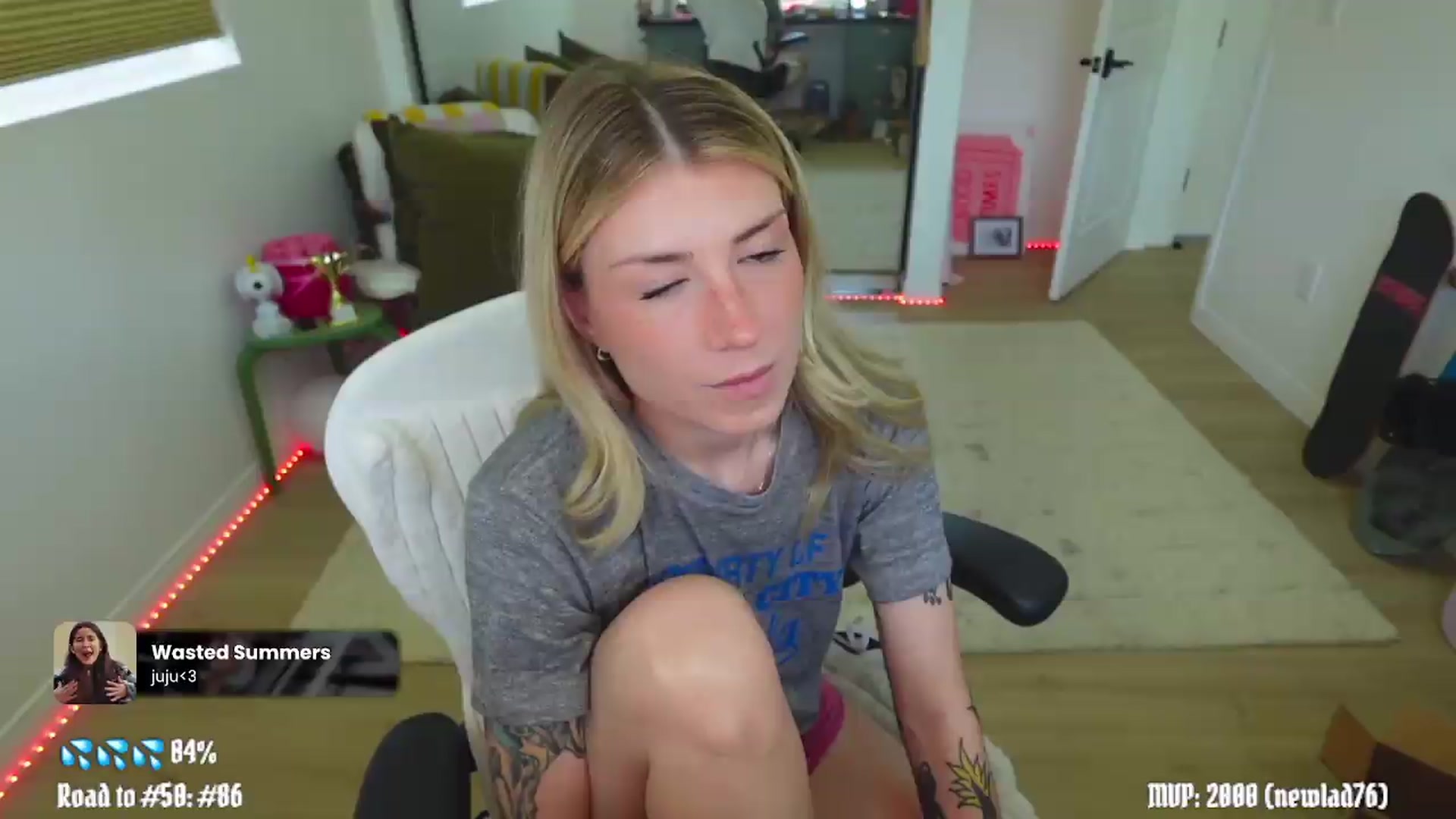 Gallery image thumbnail from stoney_fox's myfreecams stream on, 05/13/2026, 21:42 image 1 of 20