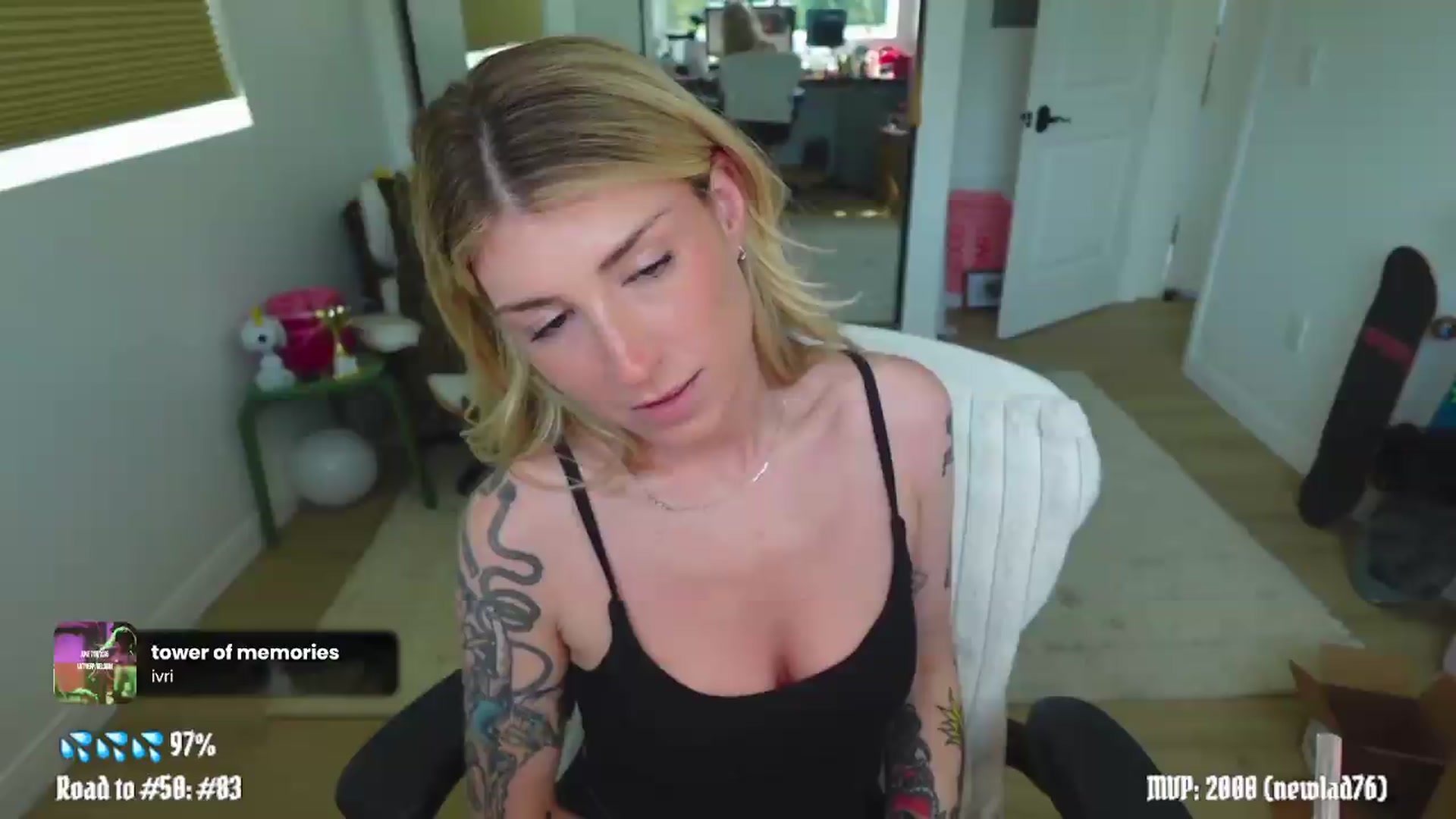 Gallery image thumbnail from stoney_fox's myfreecams stream on, 05/15/2026, 24:16 image 4 of 20