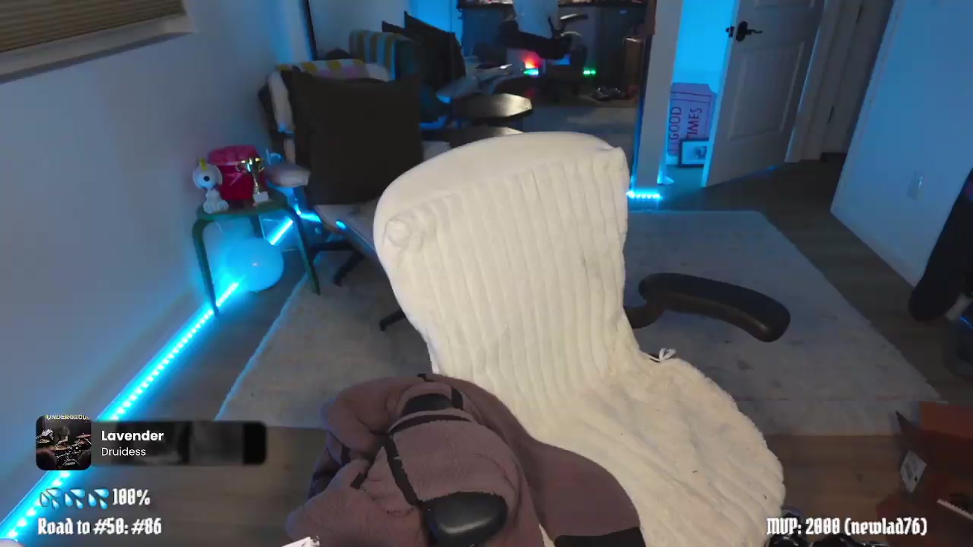 Gallery image thumbnail from stoney_fox's myfreecams stream on, 05/15/2026, 06:33 image 9 of 20