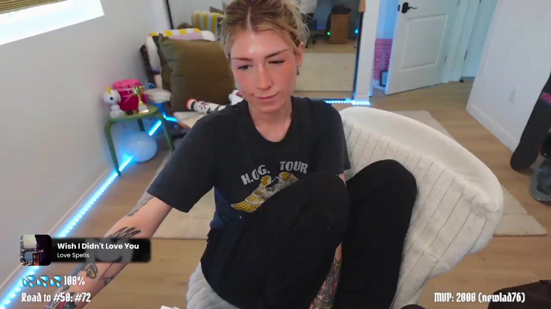Gallery image thumbnail from stoney_fox's myfreecams stream on, 05/18/2026, 19:02 image 13 of 20