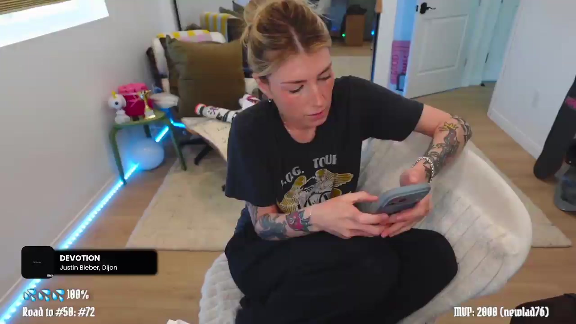 Gallery image thumbnail from stoney_fox's myfreecams stream on, 05/18/2026, 19:02 image 3 of 20