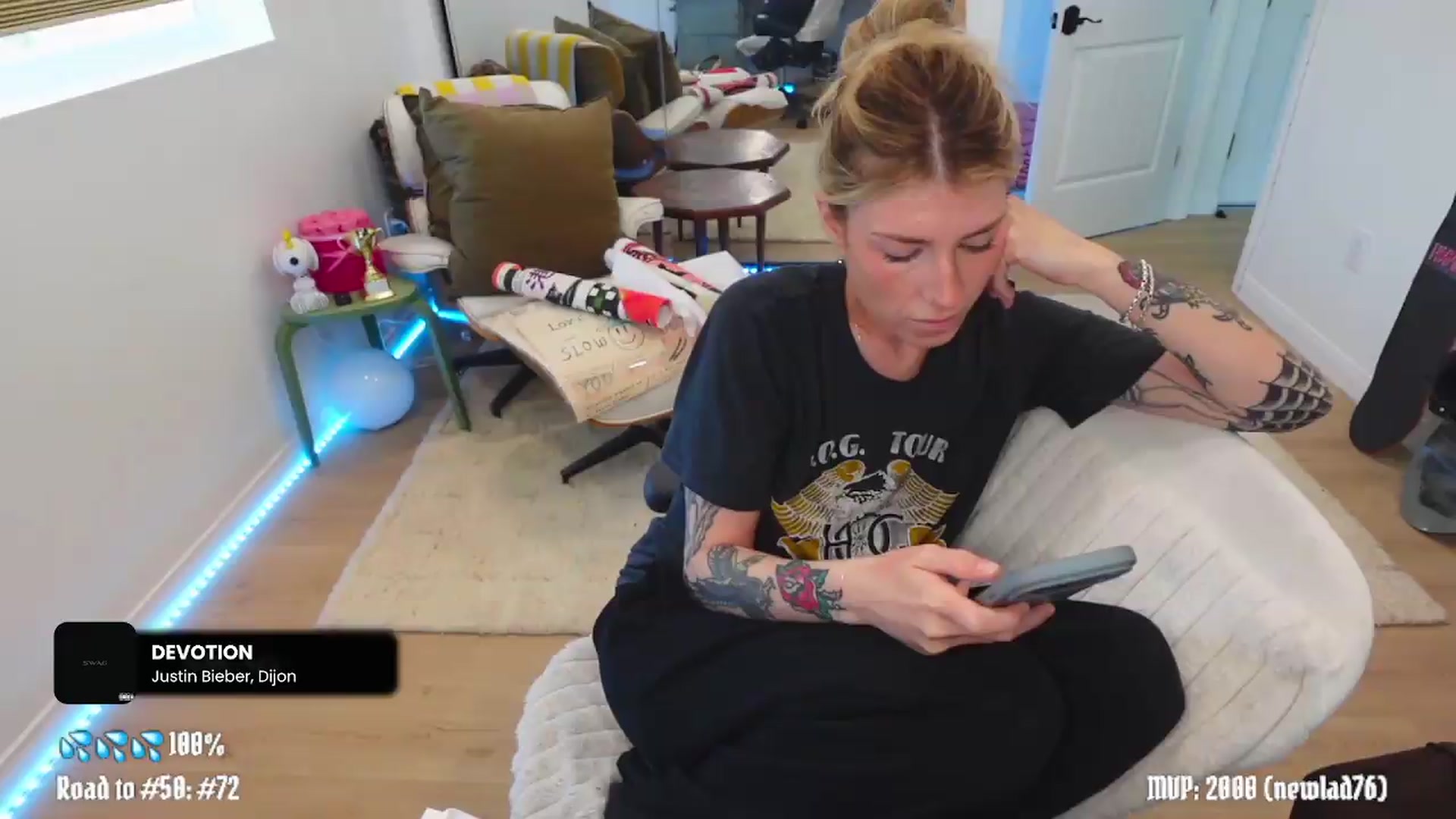 Gallery image thumbnail from stoney_fox's myfreecams stream on, 05/18/2026, 19:02 image 4 of 20