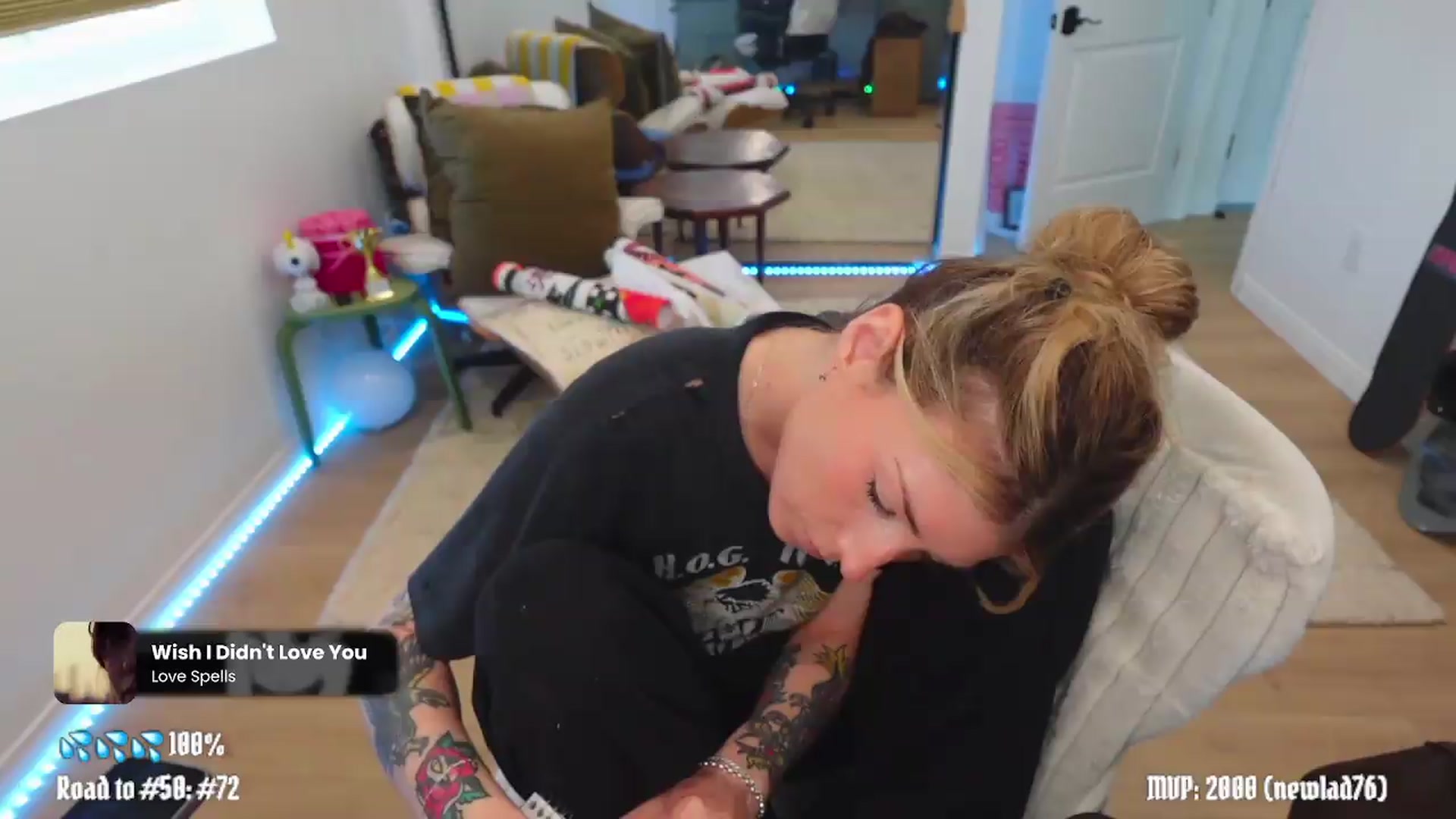 Gallery image thumbnail from stoney_fox's myfreecams stream on, 05/18/2026, 19:02 image 14 of 20