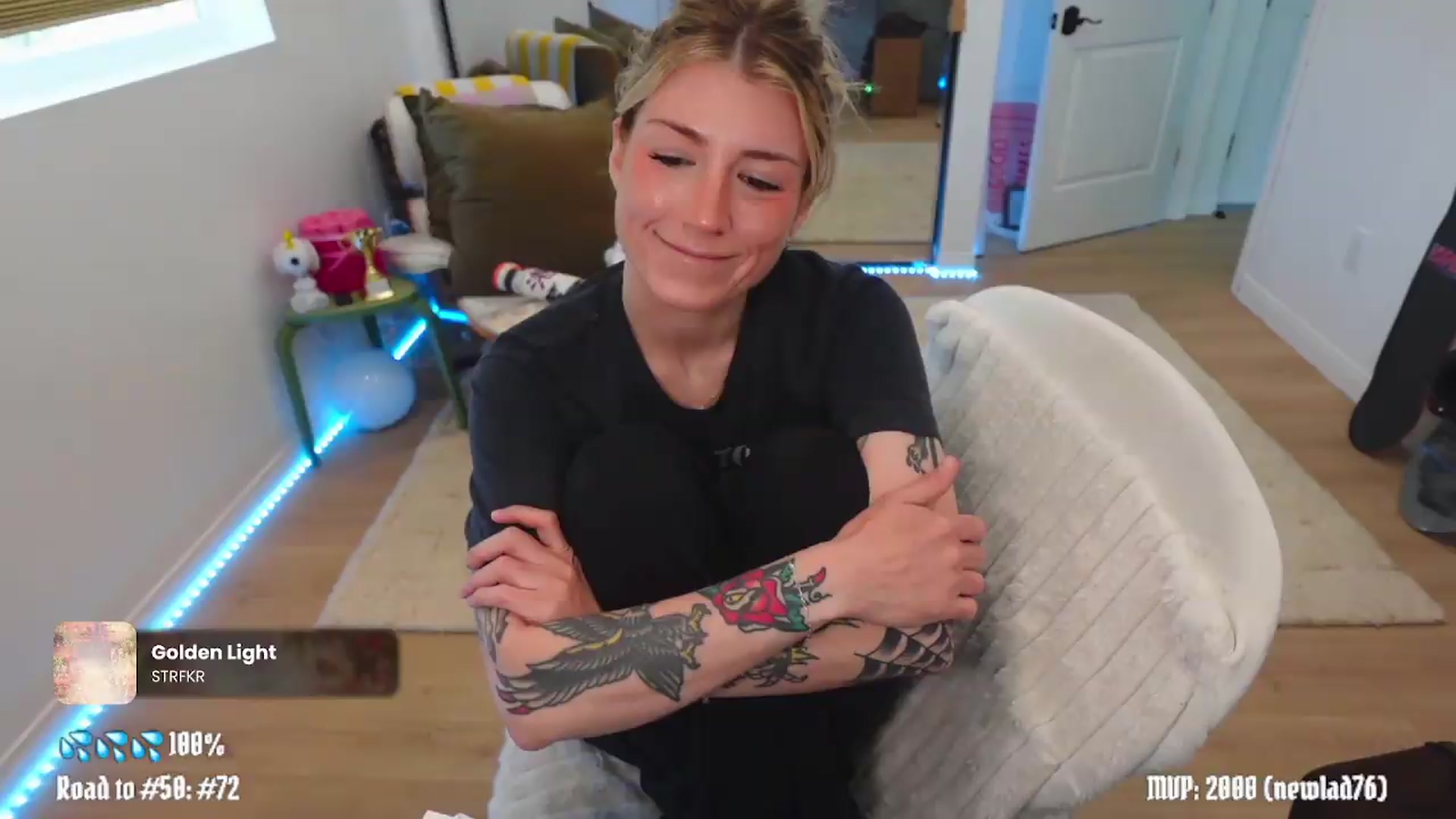 Gallery image thumbnail from stoney_fox's myfreecams stream on, 05/18/2026, 19:02 image 8 of 20