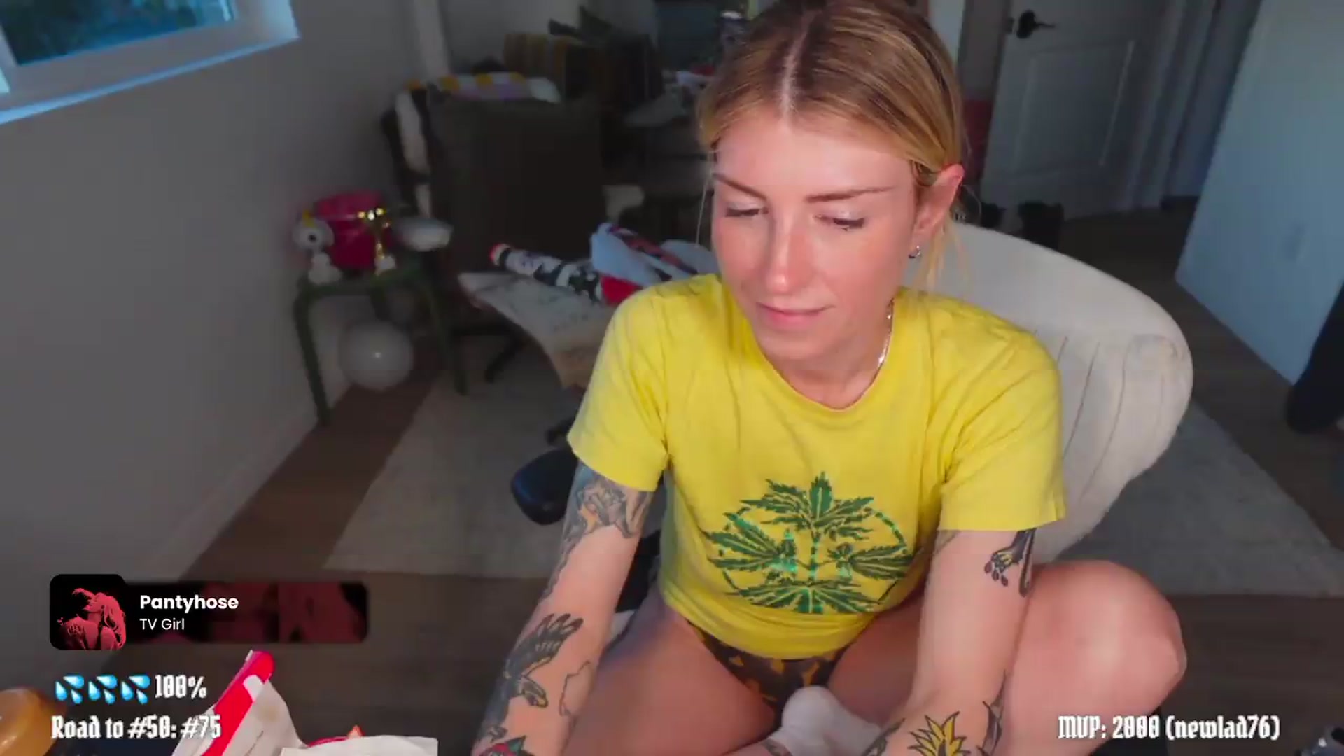 Gallery image thumbnail from stoney_fox's myfreecams stream on, 05/19/2026, 03:40 image 16 of 20