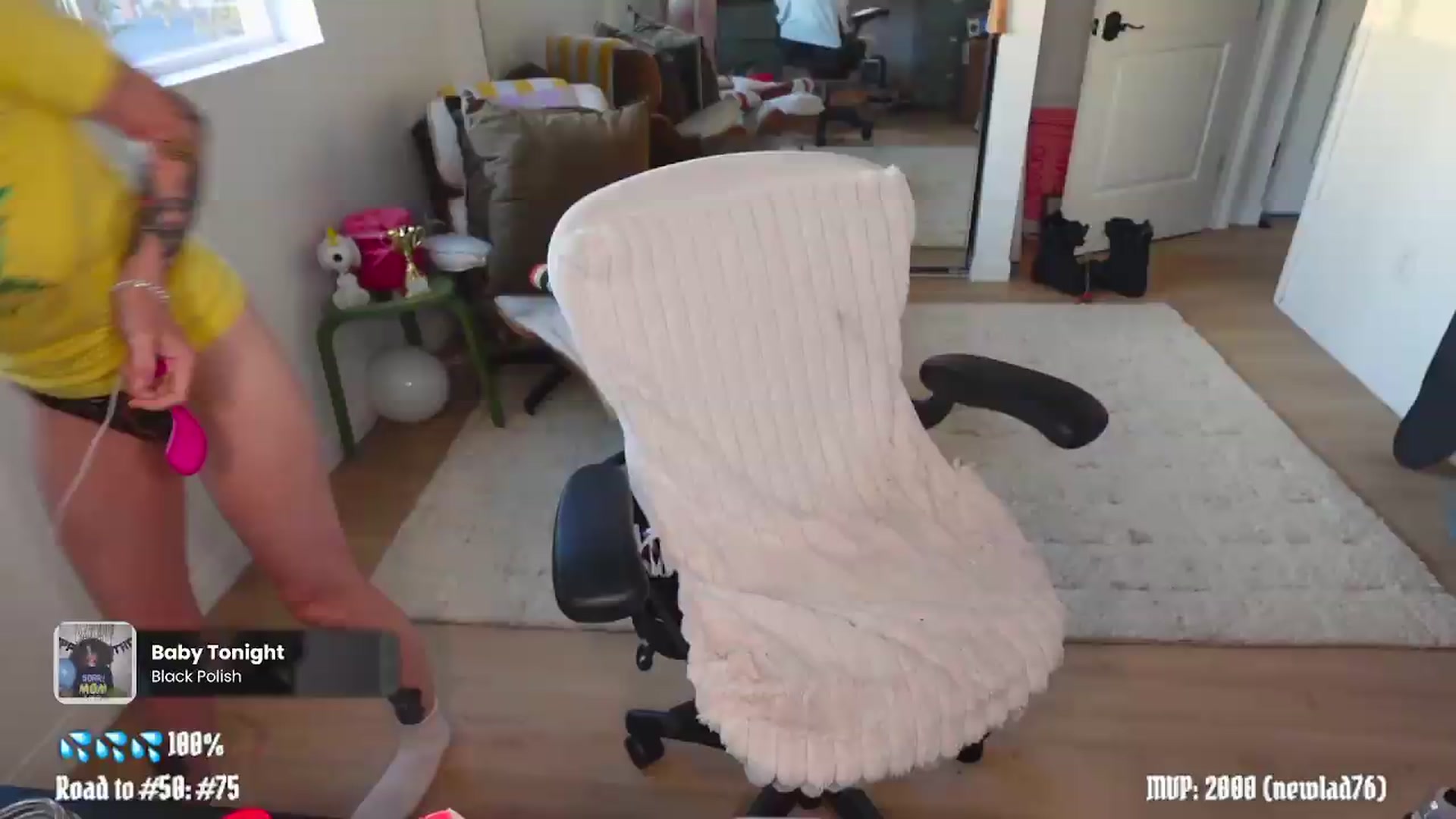 Gallery image thumbnail from stoney_fox's myfreecams stream on, 05/19/2026, 03:40 image 14 of 20