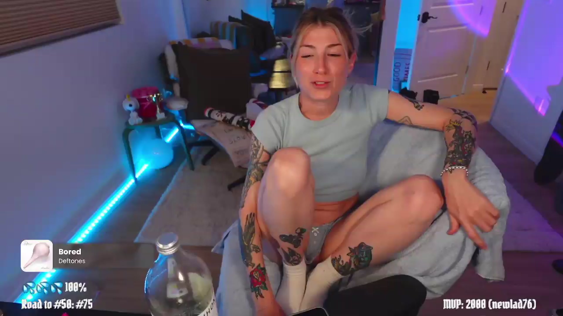 Gallery image thumbnail from stoney_fox's myfreecams stream on, 05/19/2026, 05:21 image 17 of 20