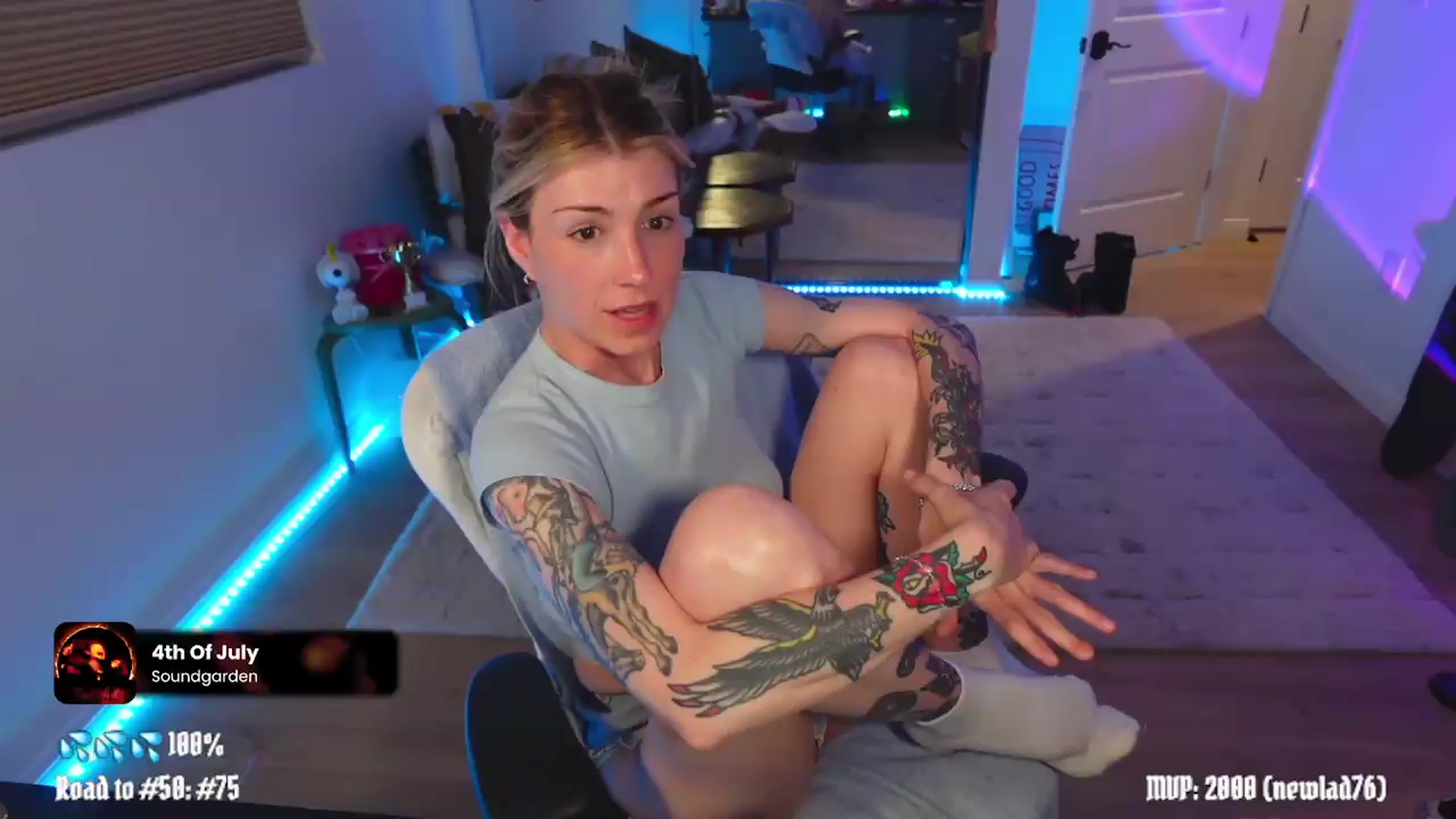 Gallery image thumbnail from stoney_fox's myfreecams stream on, 05/19/2026, 05:21 image 8 of 20