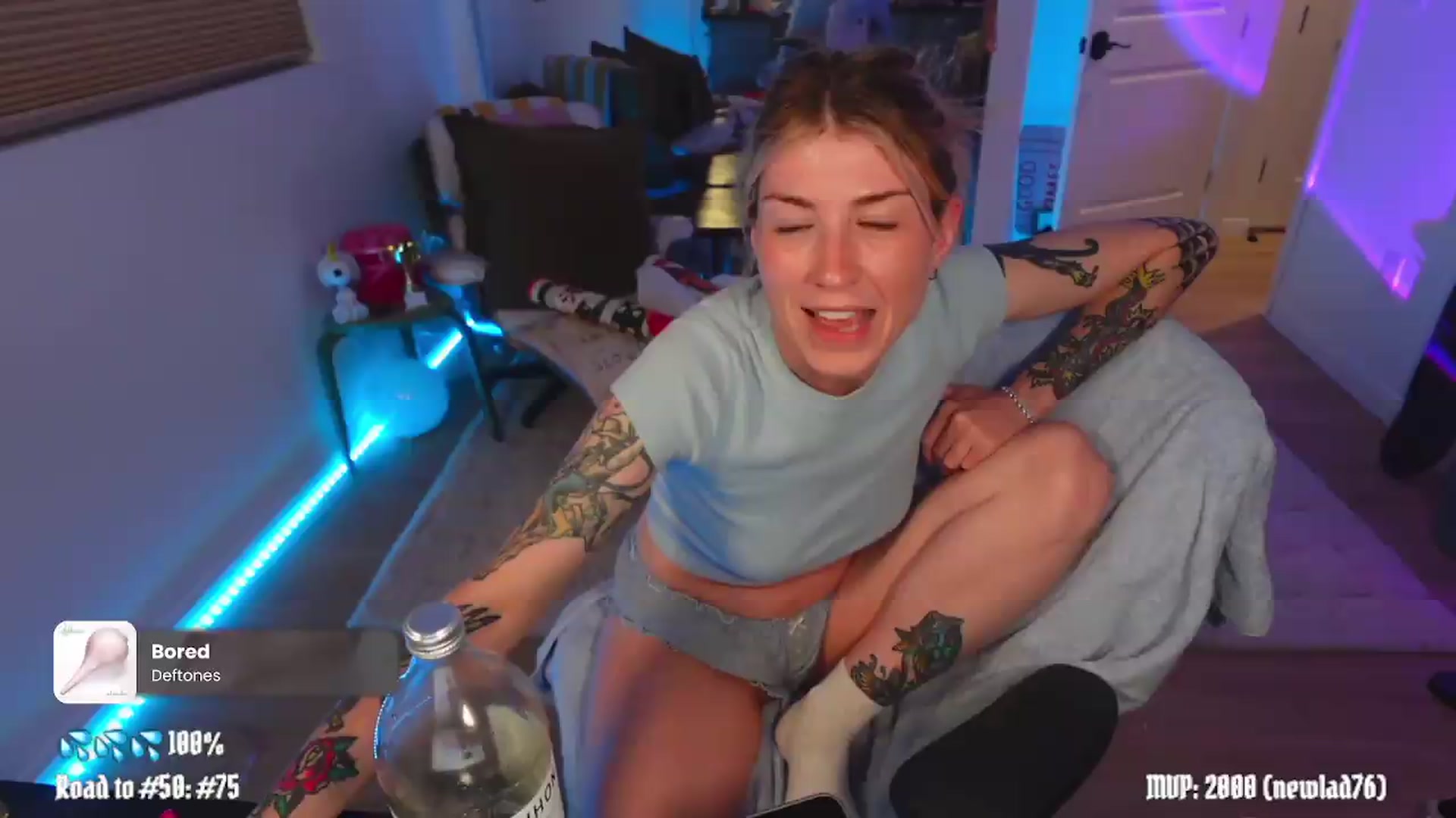 Gallery image thumbnail from stoney_fox's myfreecams stream on, 05/19/2026, 05:21 image 18 of 20