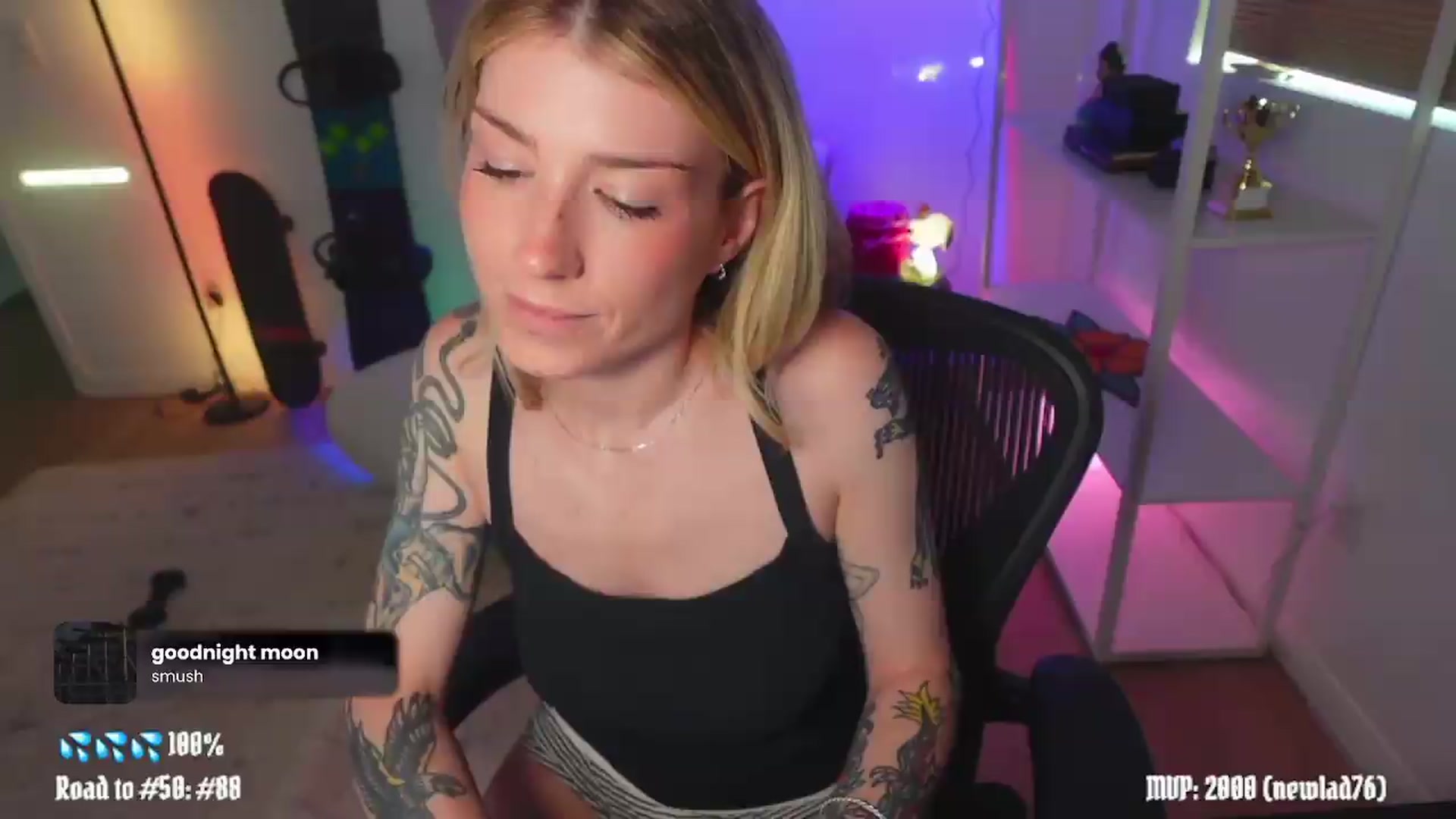 Gallery image thumbnail from stoney_fox's myfreecams stream on, 05/21/2026, 03:51 image 6 of 20