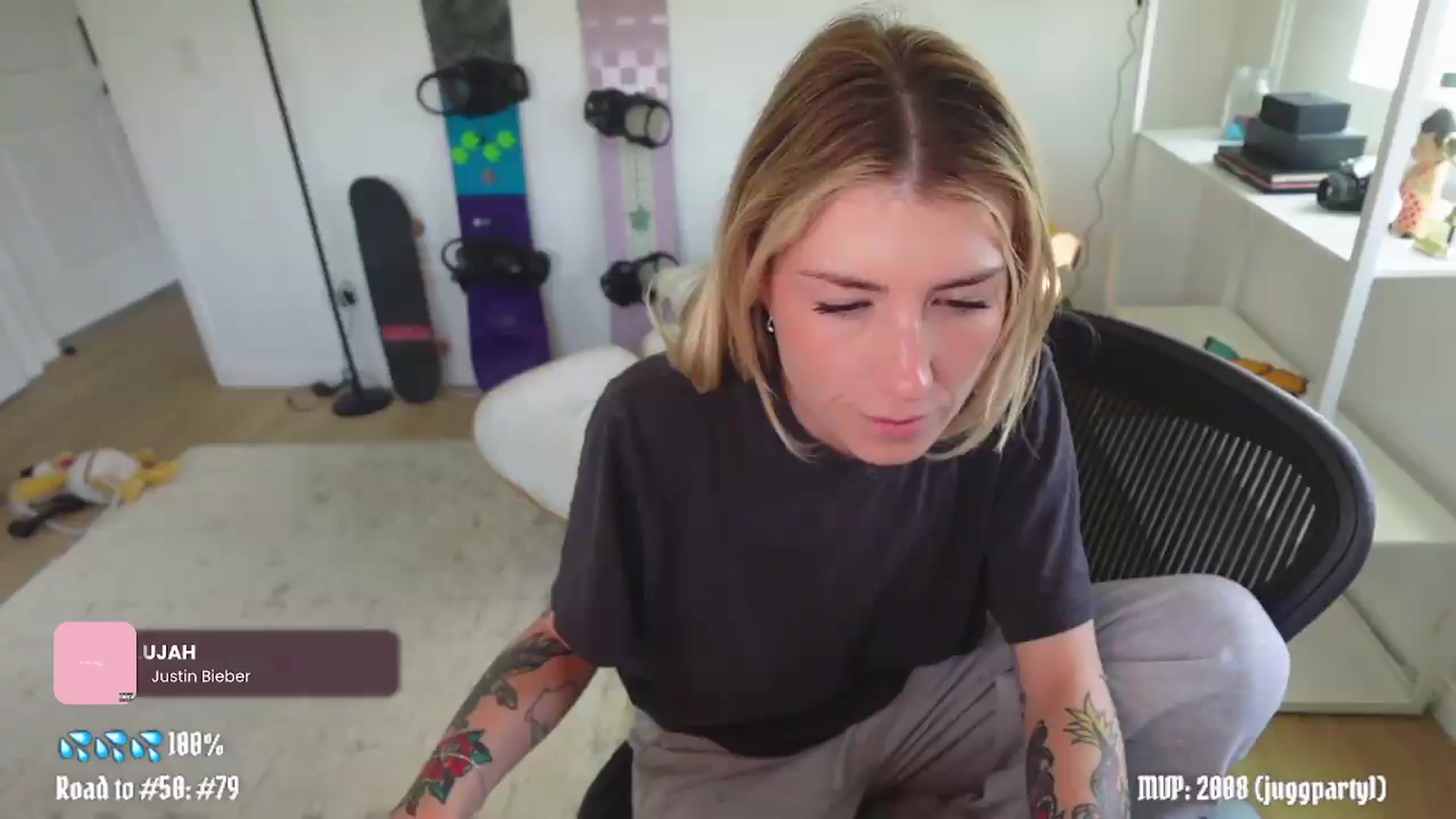 Gallery image thumbnail from stoney_fox's myfreecams stream on, 05/22/2026, 23:14 image 1 of 20