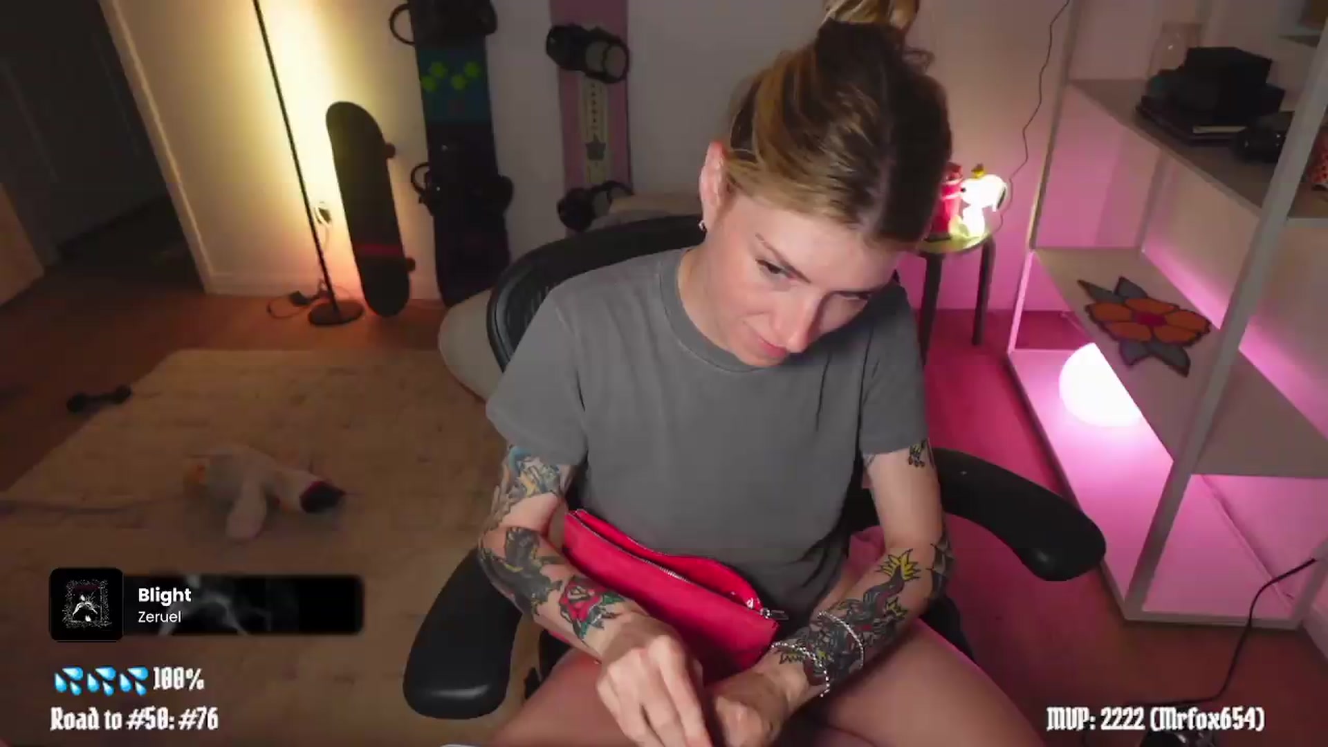 Gallery image thumbnail from stoney_fox's myfreecams stream on, 05/23/2026, 03:32 image 15 of 20