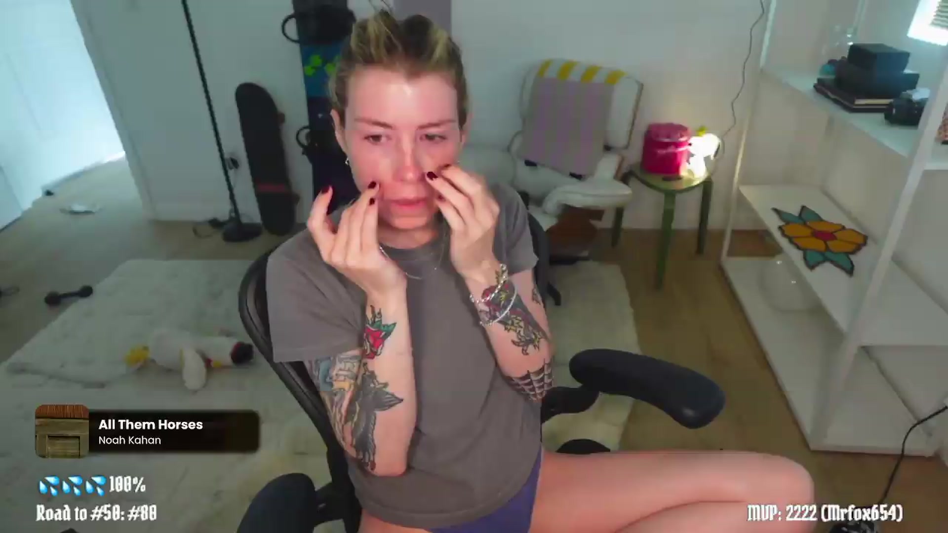 Gallery image thumbnail from stoney_fox's myfreecams stream on, 05/23/2026, 18:43 image 18 of 20