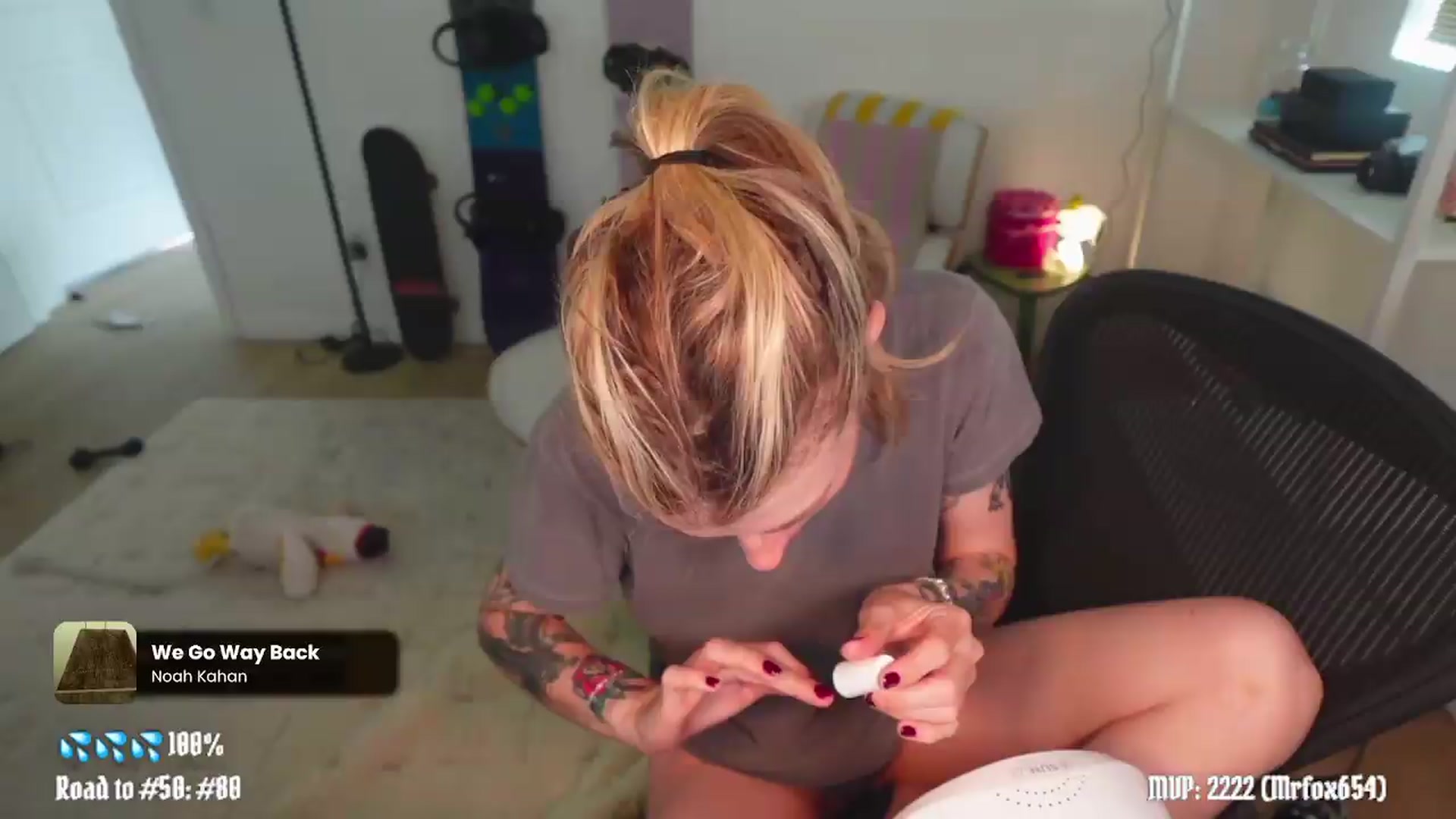 Gallery image thumbnail from stoney_fox's myfreecams stream on, 05/23/2026, 18:43 image 2 of 20