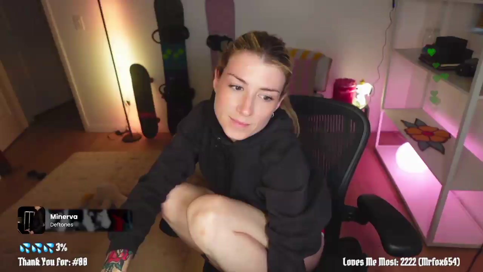 Gallery image thumbnail from stoney_fox's myfreecams stream on, 05/25/2026, 03:19 image 20 of 20