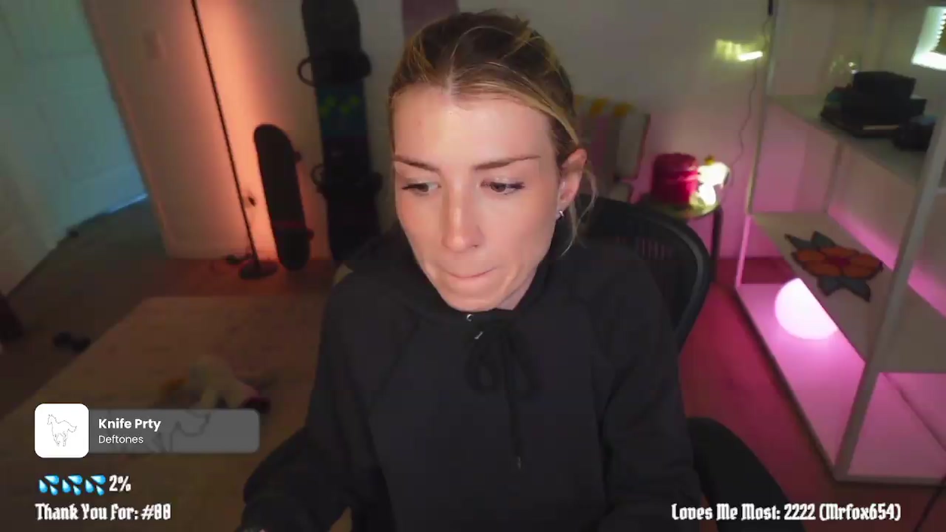 Gallery image thumbnail from stoney_fox's myfreecams stream on, 05/25/2026, 03:19 image 8 of 20