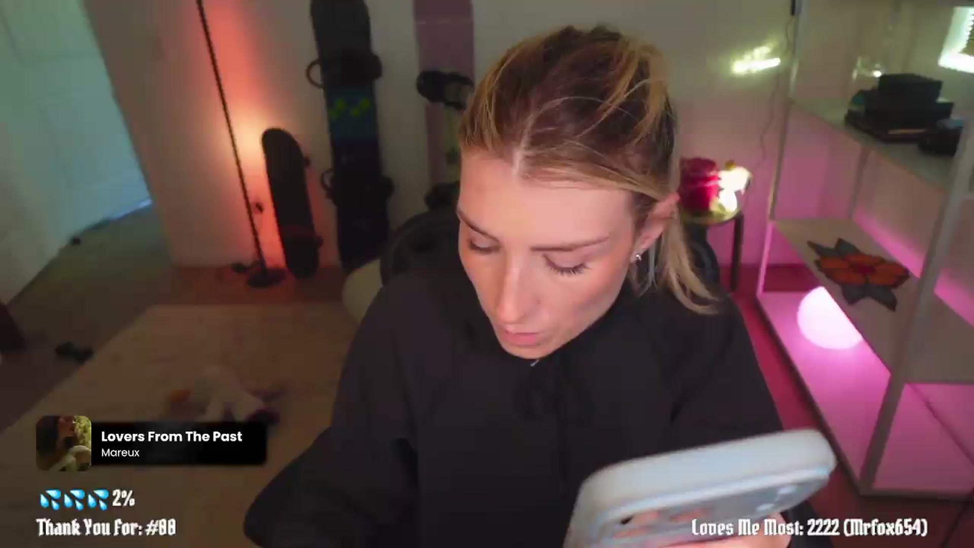 Gallery image thumbnail from stoney_fox's myfreecams stream on, 05/25/2026, 03:19 image 6 of 20