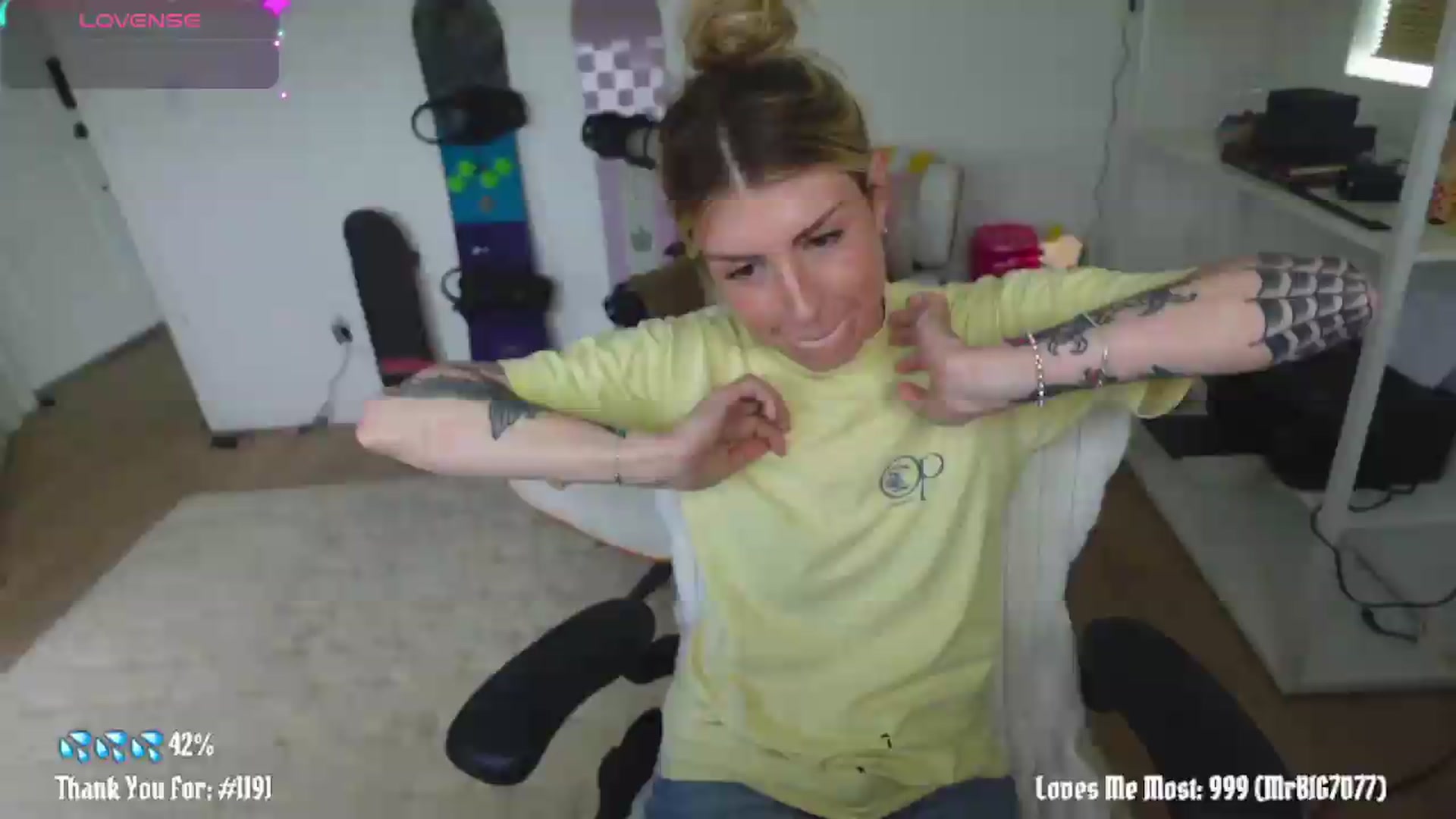 Gallery image thumbnail from stoney_fox's myfreecams stream on, 06/05/2026, 22:30 image 17 of 20