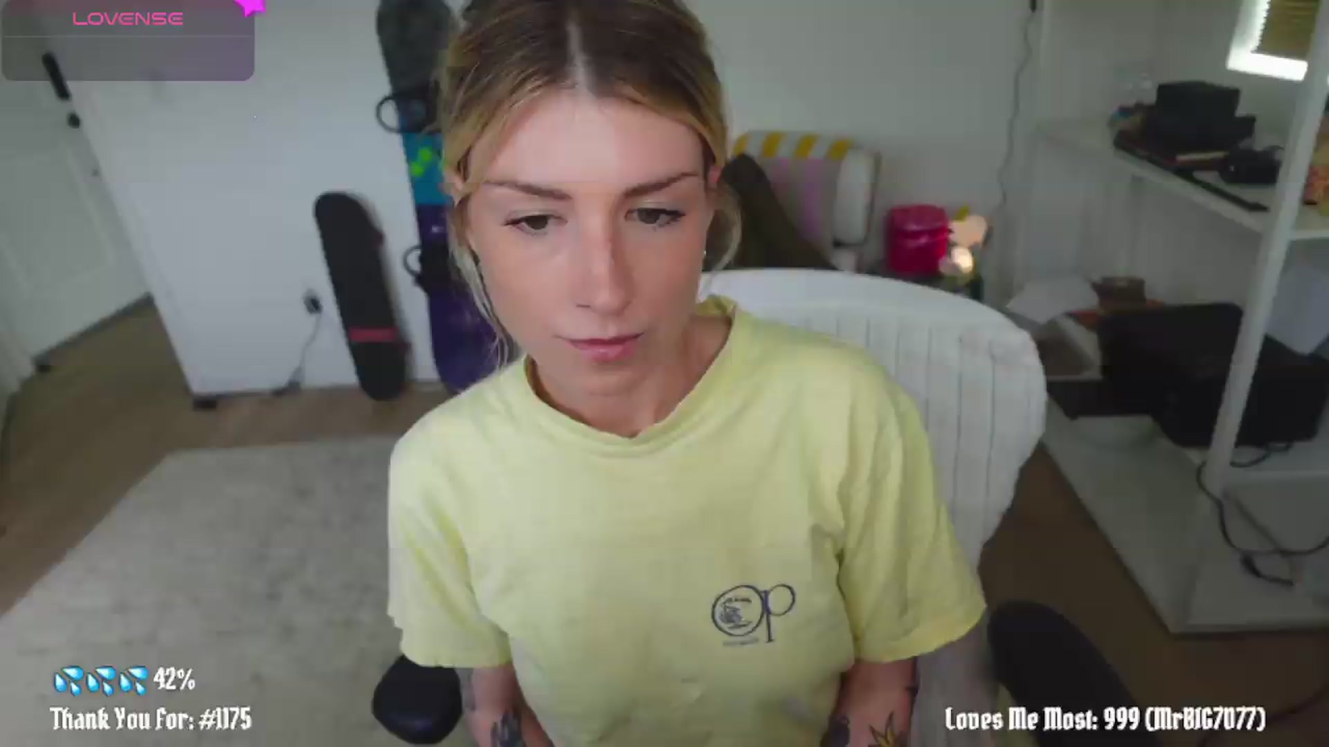 Gallery image thumbnail from stoney_fox's myfreecams stream on, 06/05/2026, 22:30 image 20 of 20