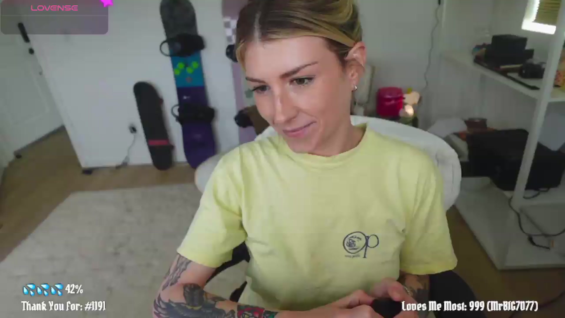 Gallery image thumbnail from stoney_fox's myfreecams stream on, 06/05/2026, 22:30 image 18 of 20