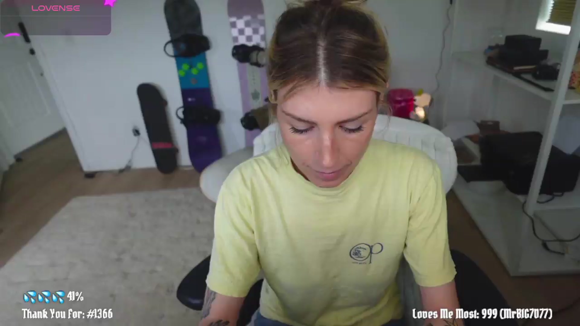 Gallery image thumbnail from stoney_fox's myfreecams stream on, 06/05/2026, 22:30 image 15 of 20
