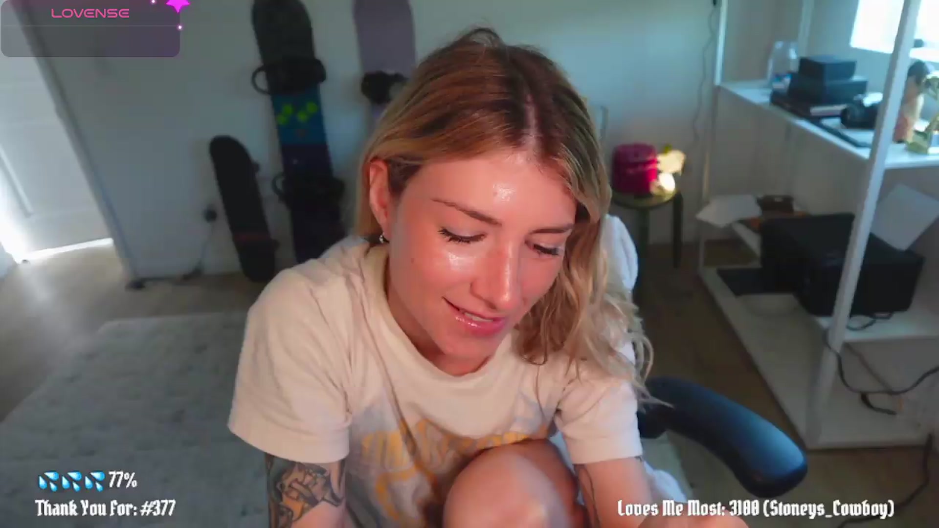 Gallery image thumbnail from stoney_fox's myfreecams stream on, 06/08/2026, 19:24 image 9 of 20