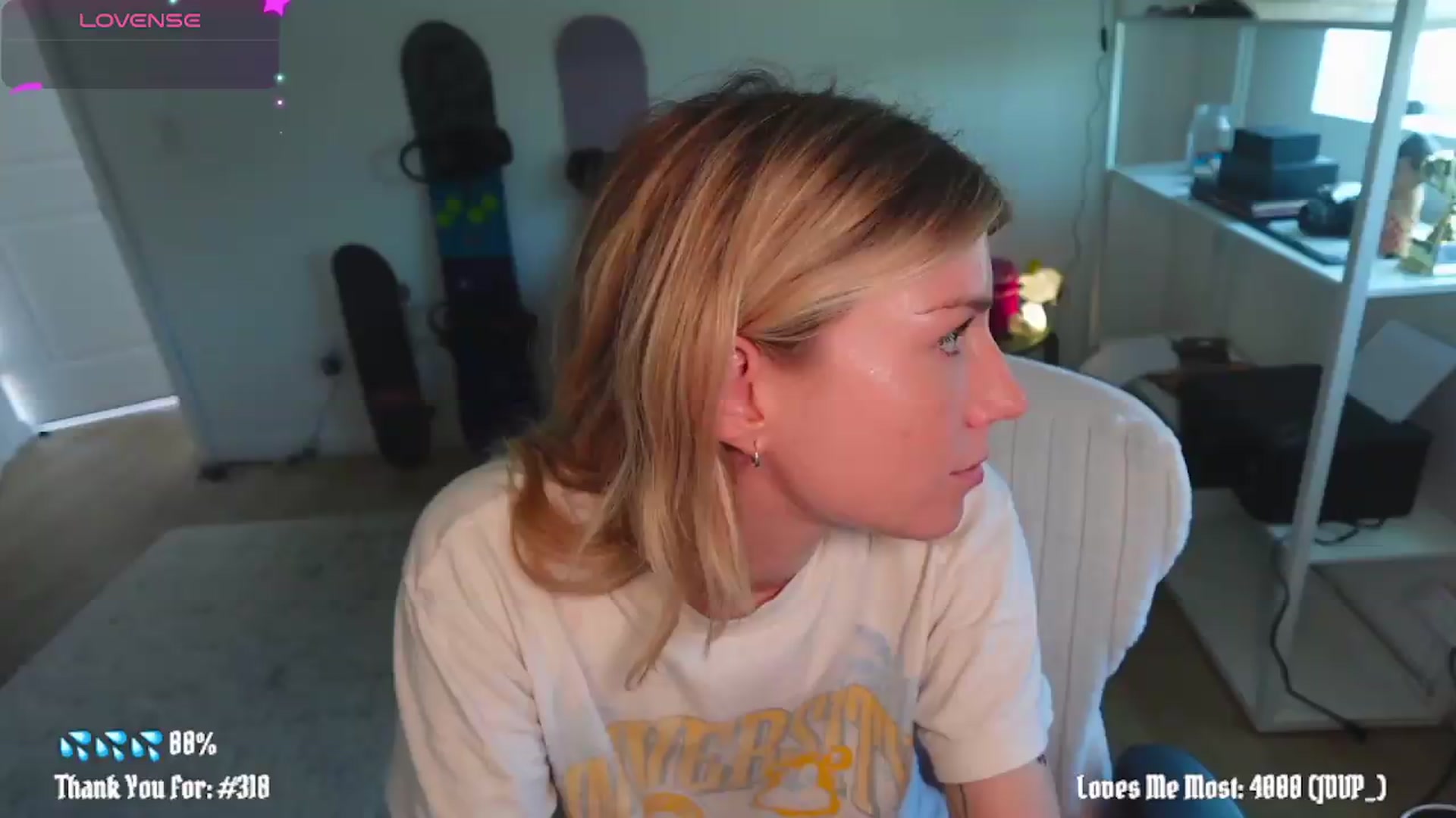 Gallery image thumbnail from stoney_fox's myfreecams stream on, 06/08/2026, 19:24 image 20 of 20