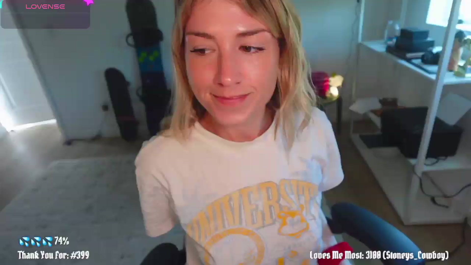 Gallery image thumbnail from stoney_fox's myfreecams stream on, 06/08/2026, 19:24 image 6 of 20