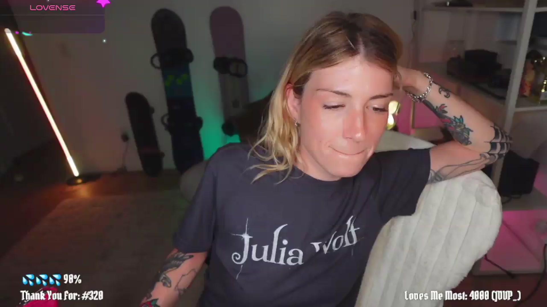 Gallery image thumbnail from stoney_fox's myfreecams stream on, 06/10/2026, 04:40 image 20 of 20