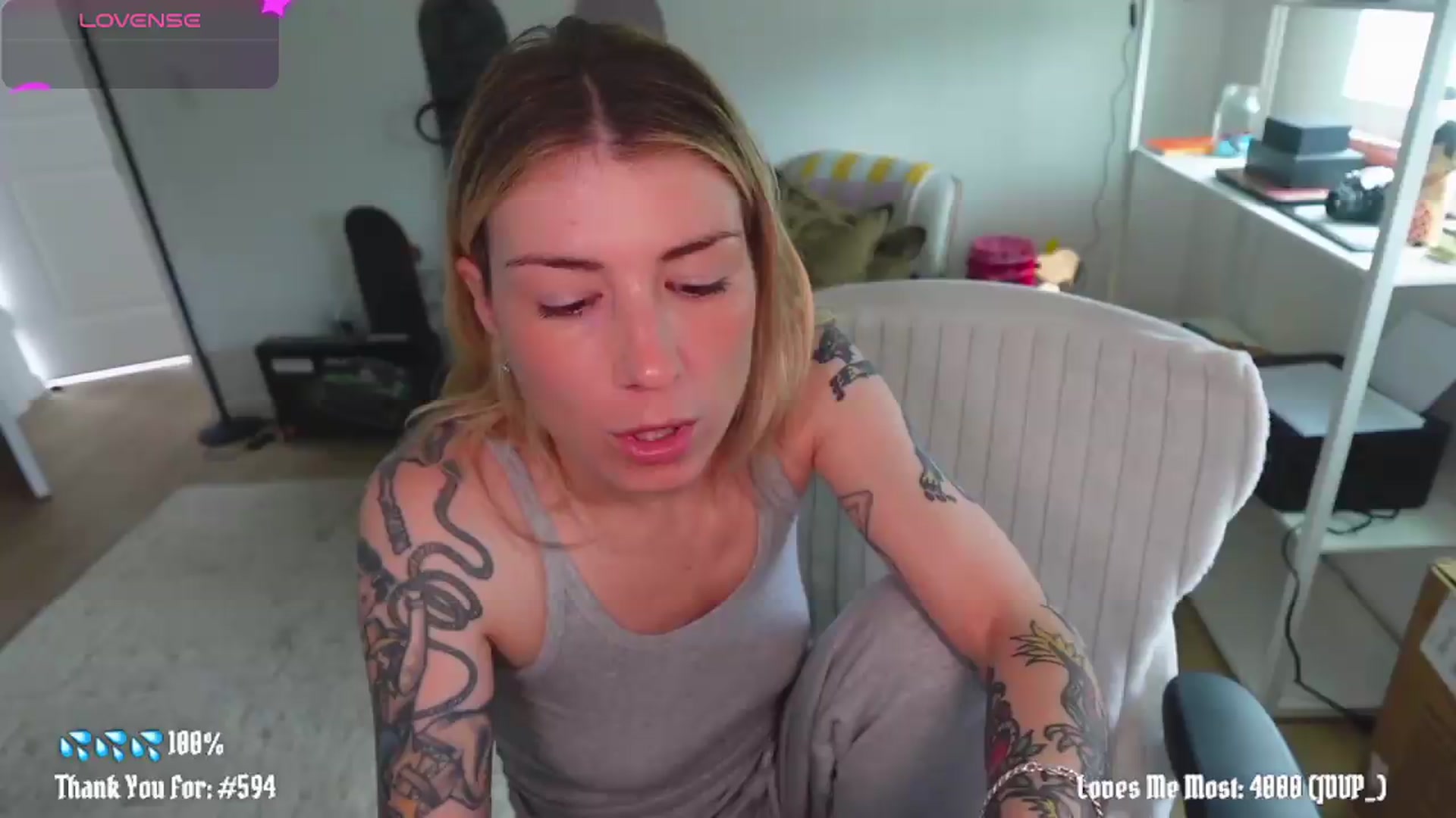 Gallery image thumbnail from stoney_fox's myfreecams stream on, 06/15/2026, 20:08 image 7 of 20