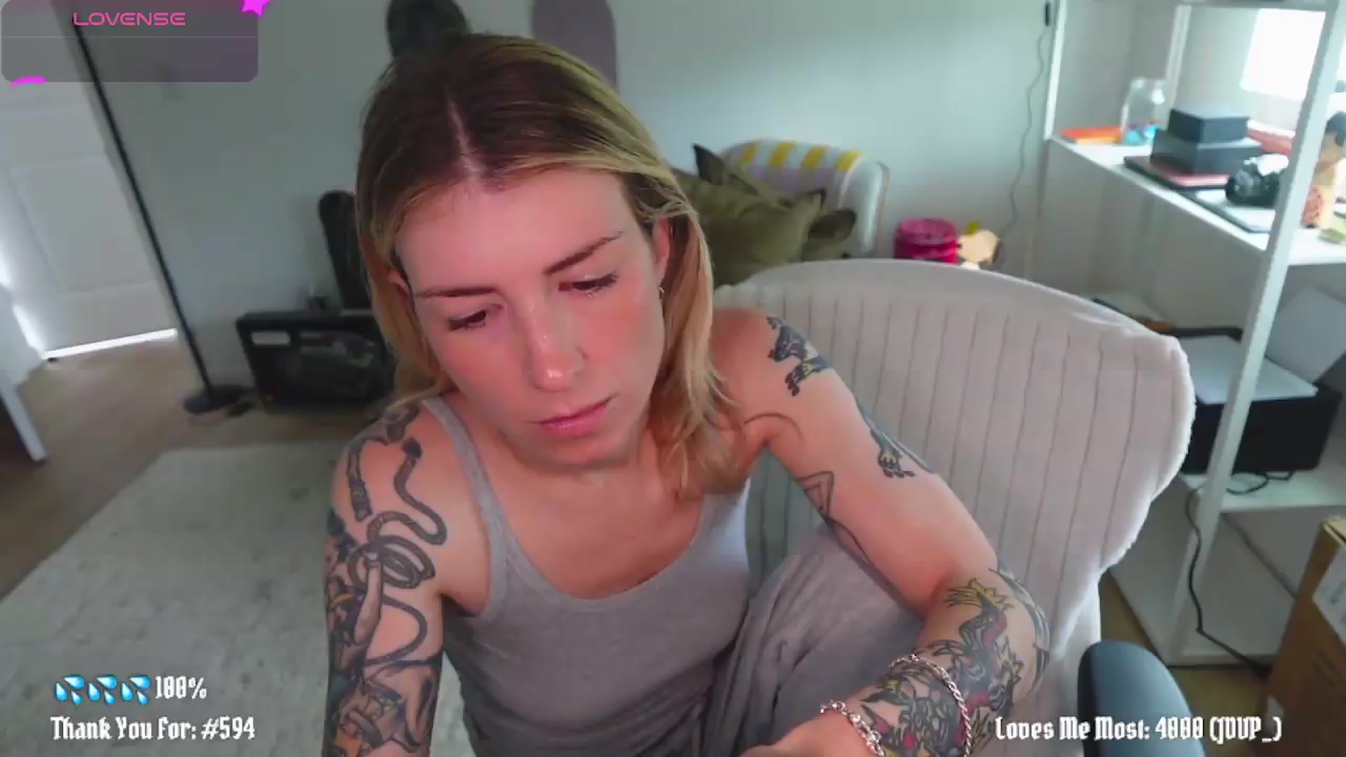 Gallery image thumbnail from stoney_fox's myfreecams stream on, 06/15/2026, 20:08 image 8 of 20