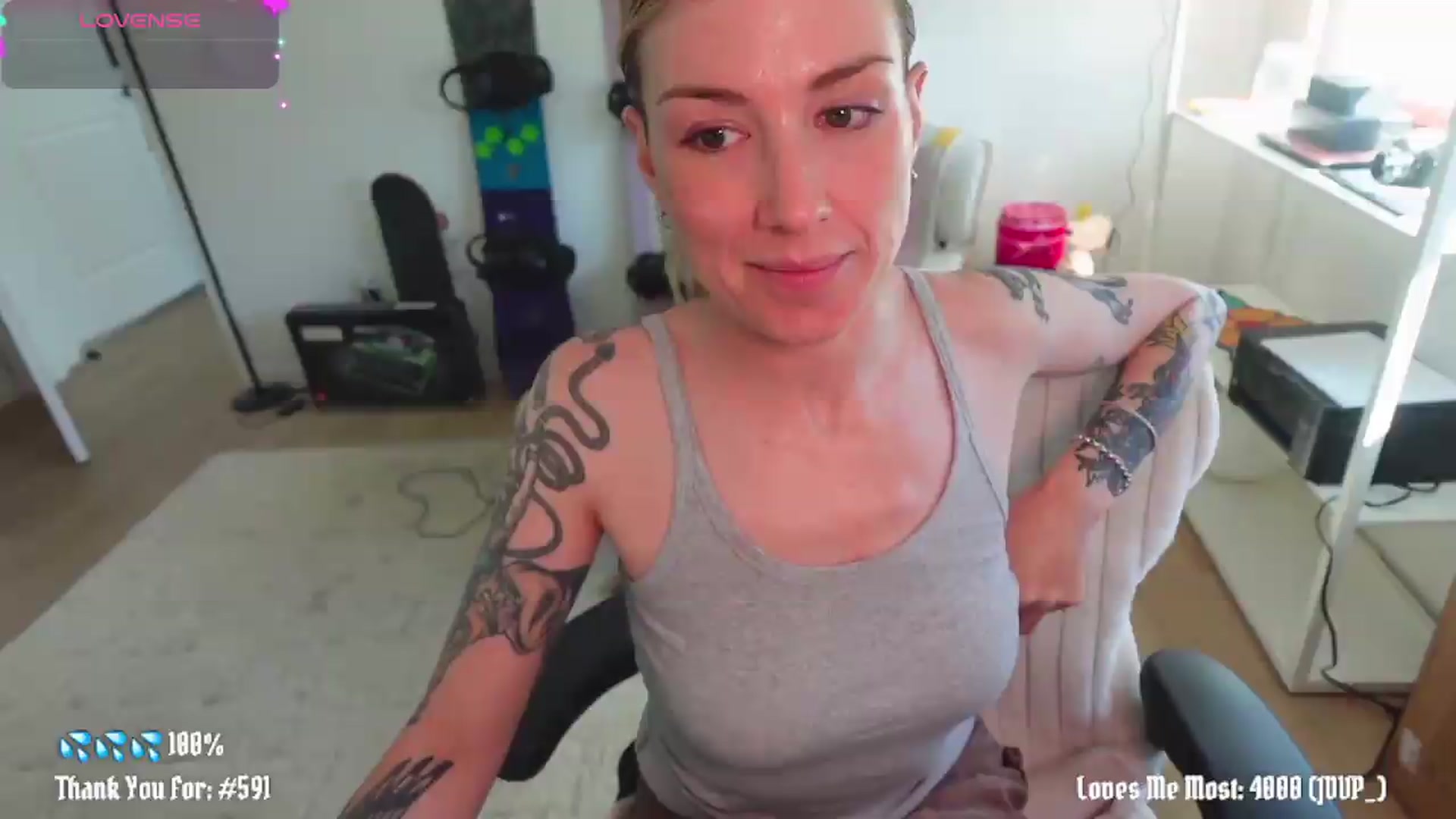 Gallery image thumbnail from stoney_fox's myfreecams stream on, 06/16/2026, 24:01 image 8 of 20