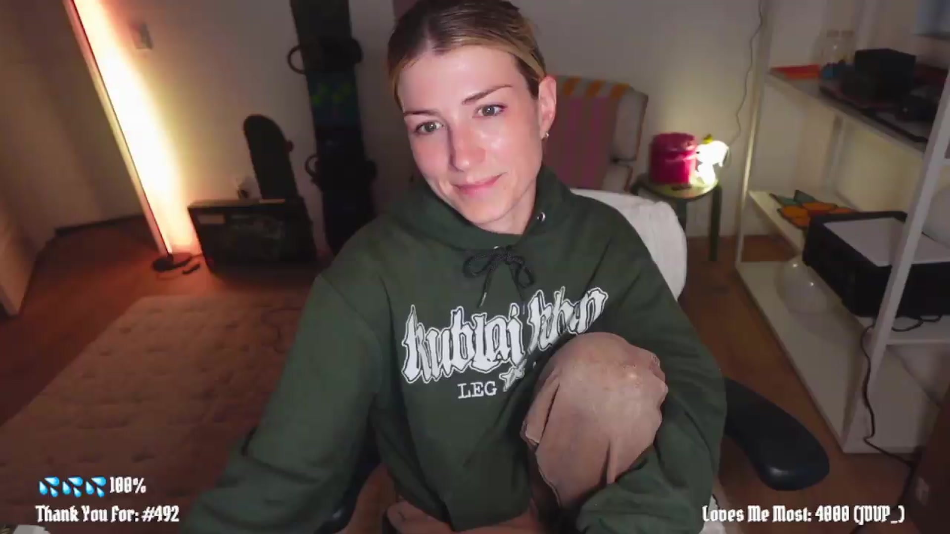 Gallery image thumbnail from stoney_fox's myfreecams stream on, 06/16/2026, 04:07 image 17 of 20