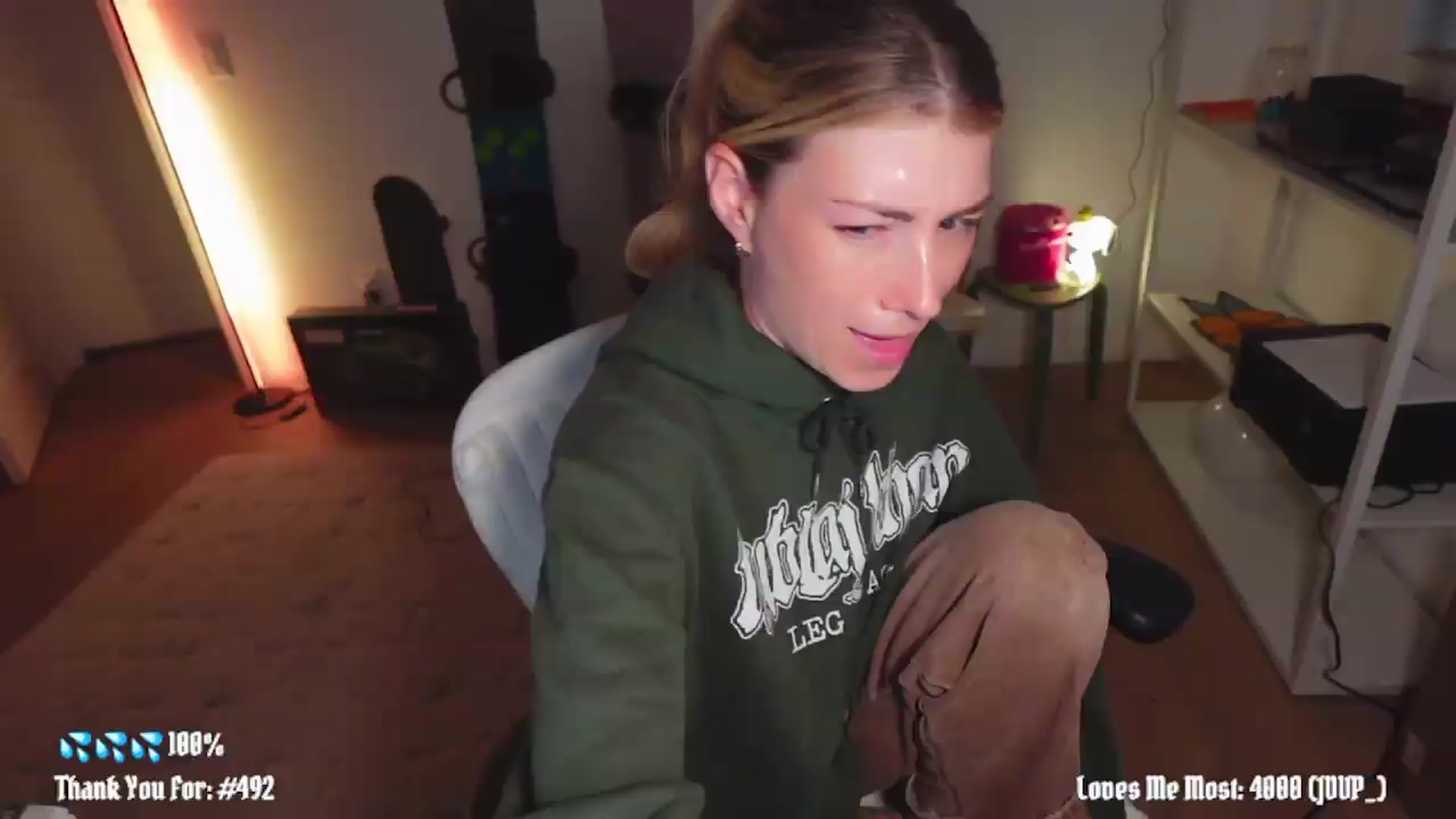 Gallery image thumbnail from stoney_fox's myfreecams stream on, 06/16/2026, 04:07 image 18 of 20