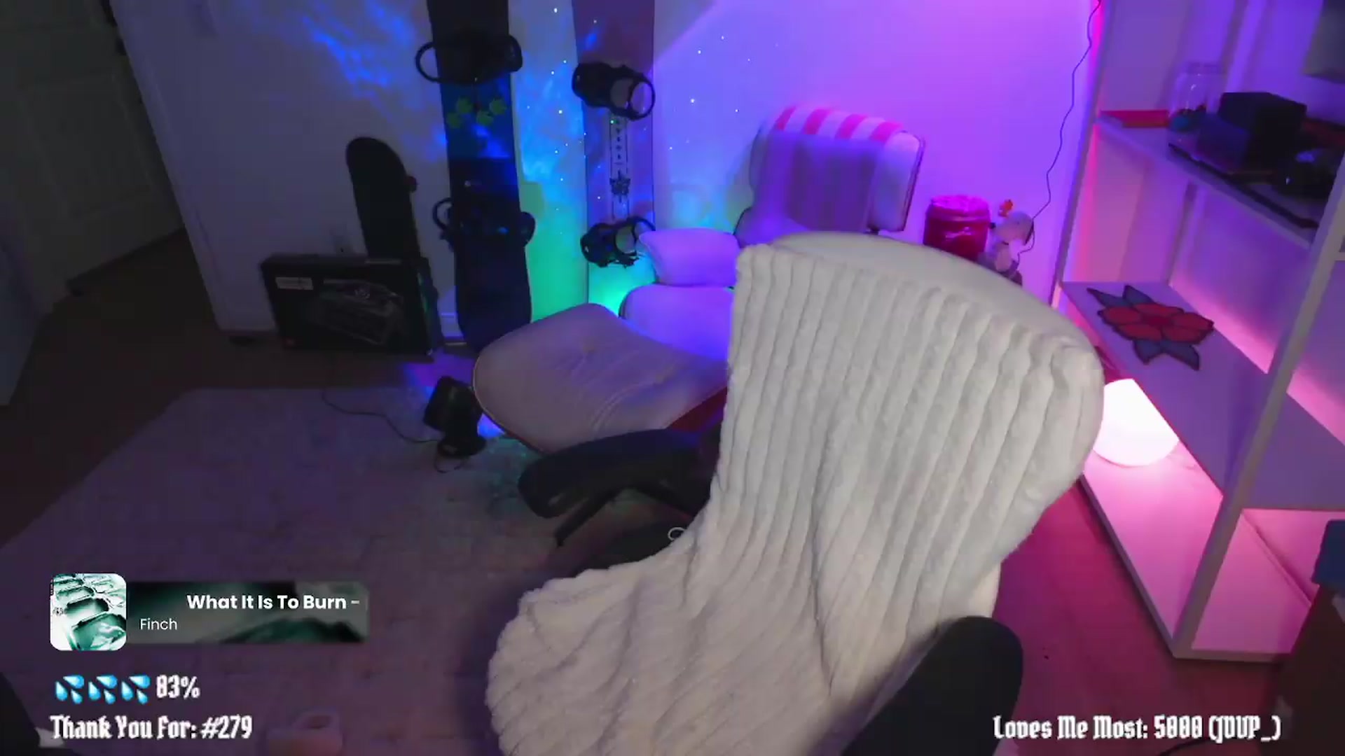 Gallery image thumbnail from stoney_fox's myfreecams stream on, 06/20/2026, 08:34 image 1 of 20