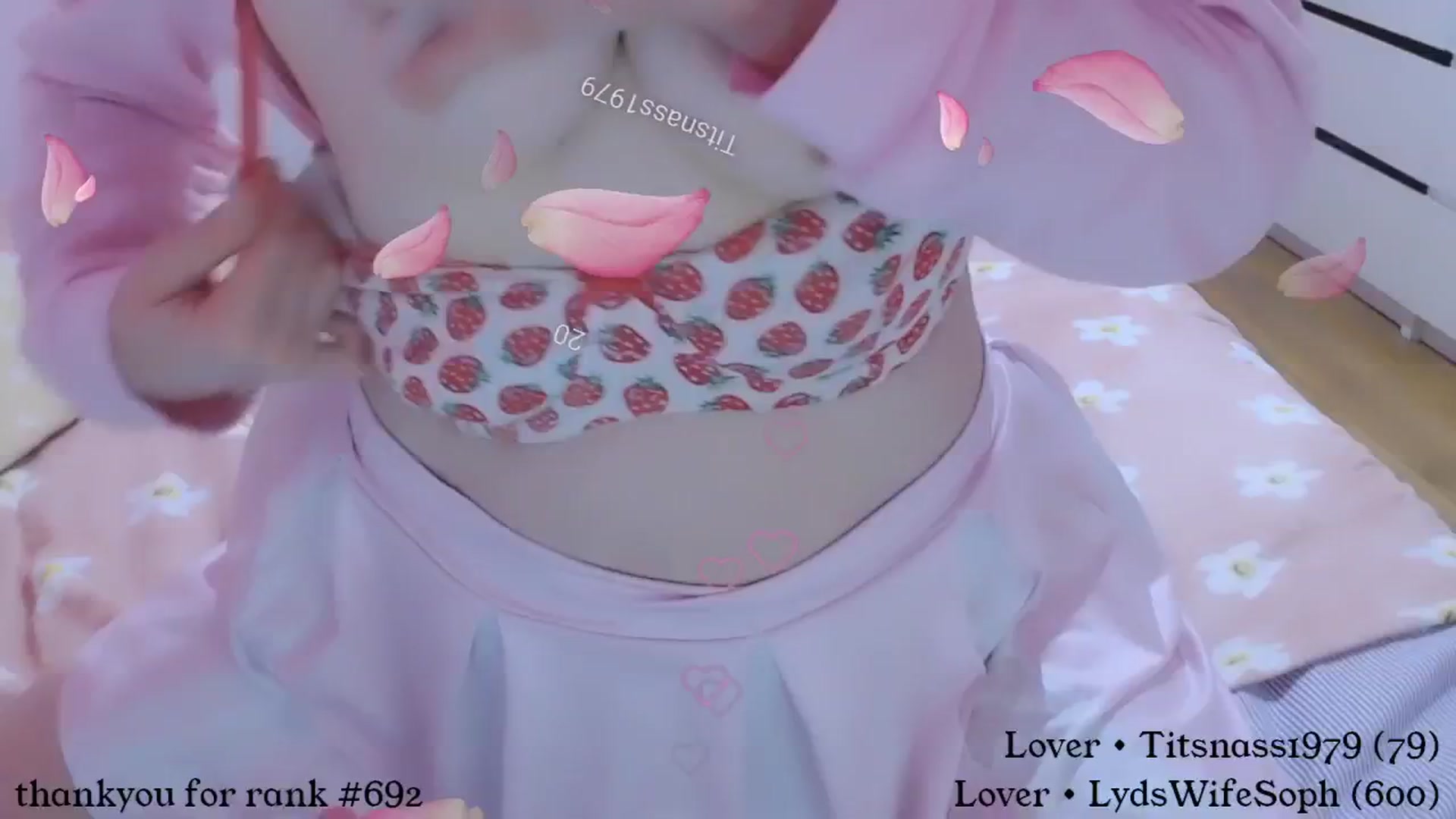Gallery image thumbnail from strawbabymilk's myfreecams stream on, 08/06/2024, 21:14 image 13 of 20
