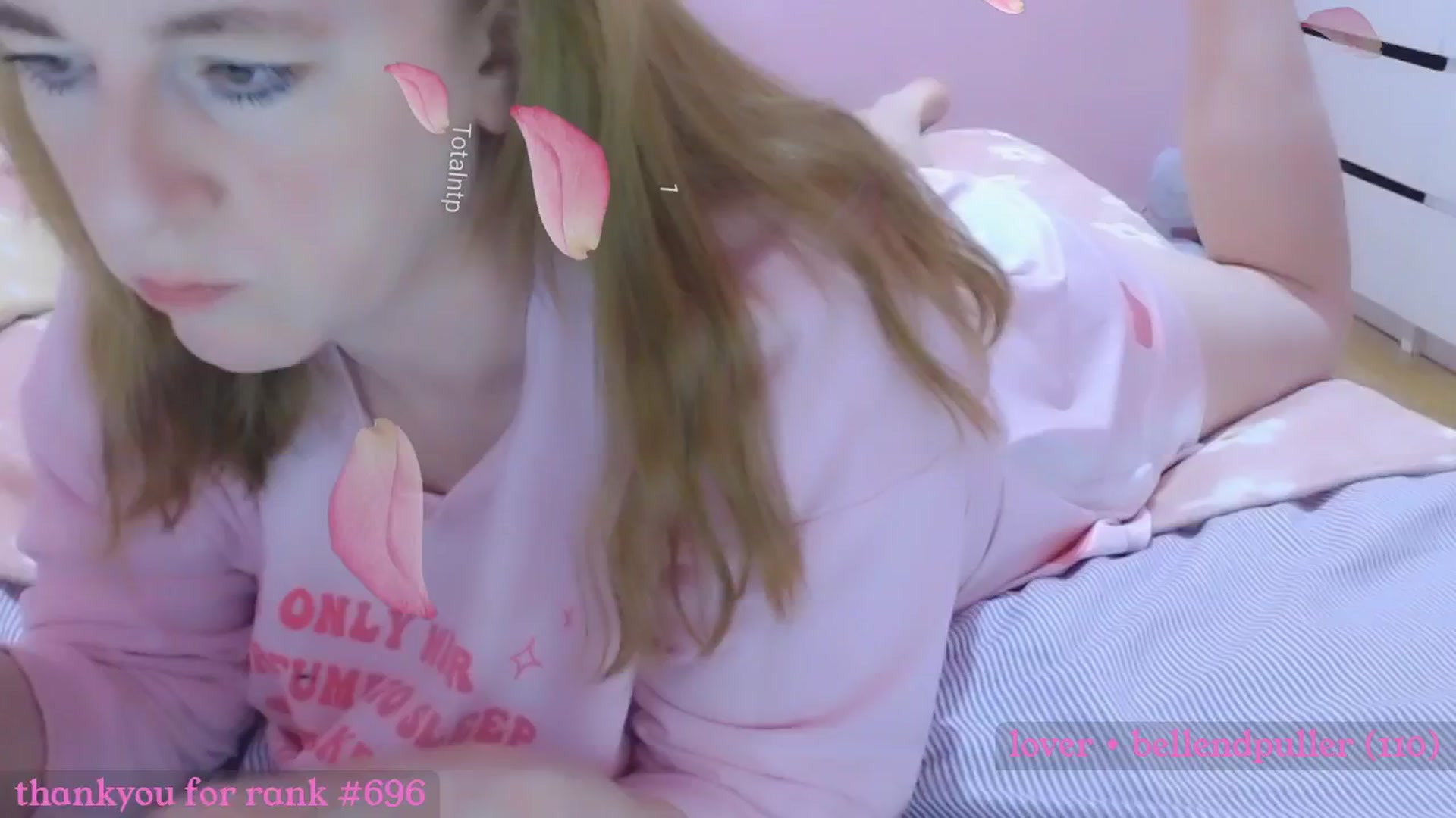 Gallery image thumbnail from strawbabymilk's myfreecams stream on, 08/06/2024, 21:14 image 7 of 20