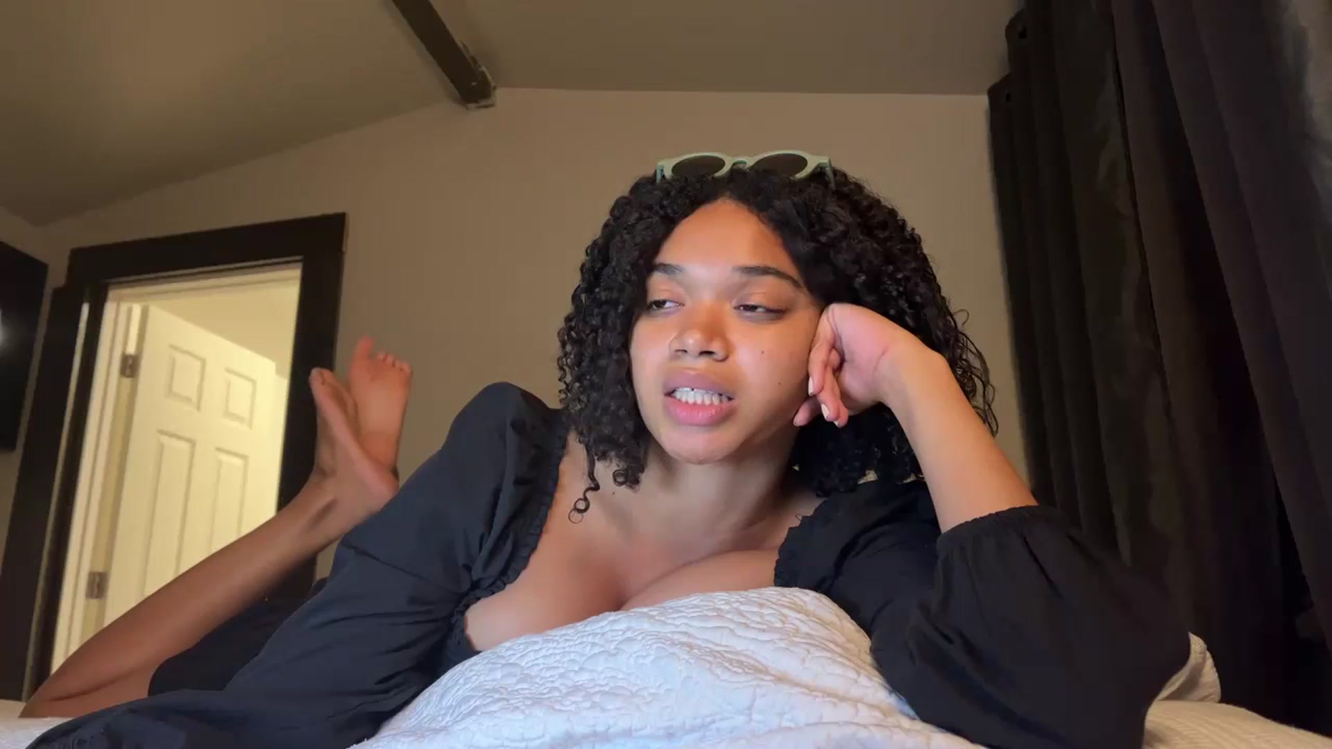 Gallery image thumbnail from studyoflust's myfreecams stream on, 07/19/2023, 07:14 image 10 of 20
