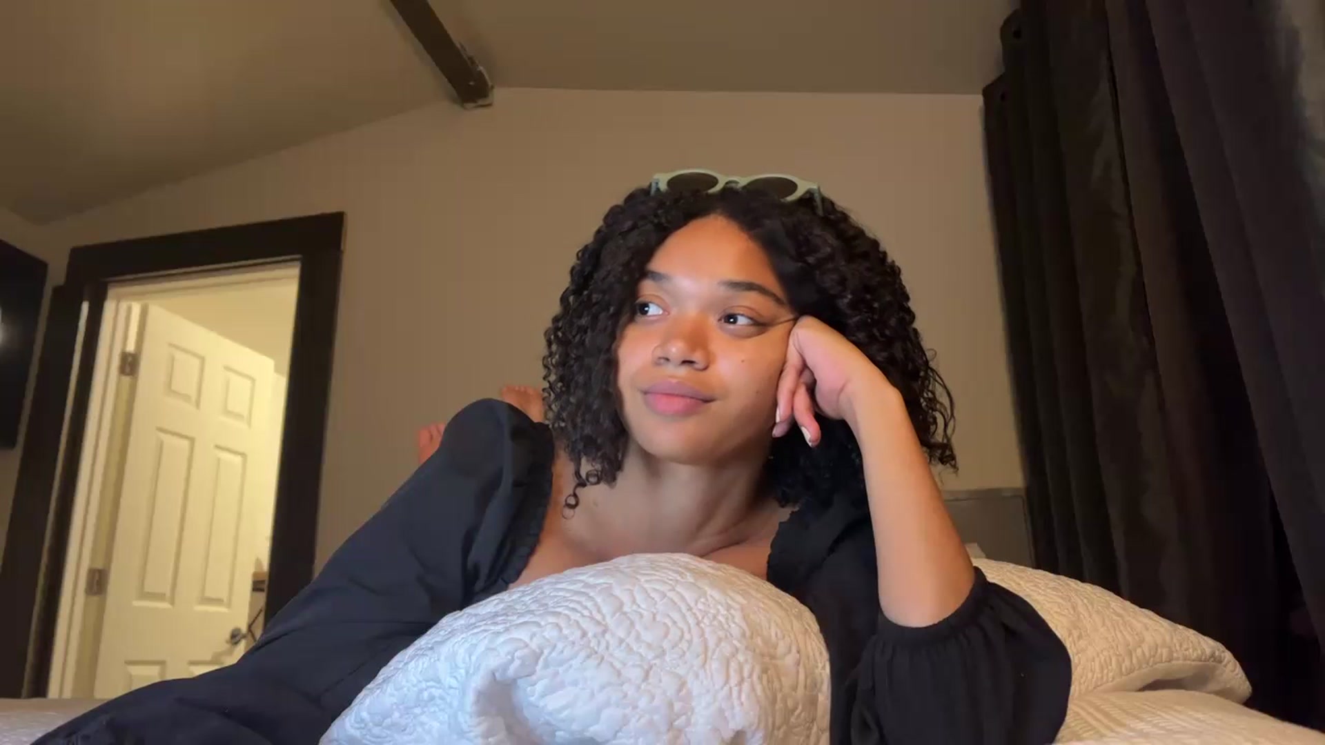 Gallery image thumbnail from studyoflust's myfreecams stream on, 07/19/2023, 07:14 image 11 of 20
