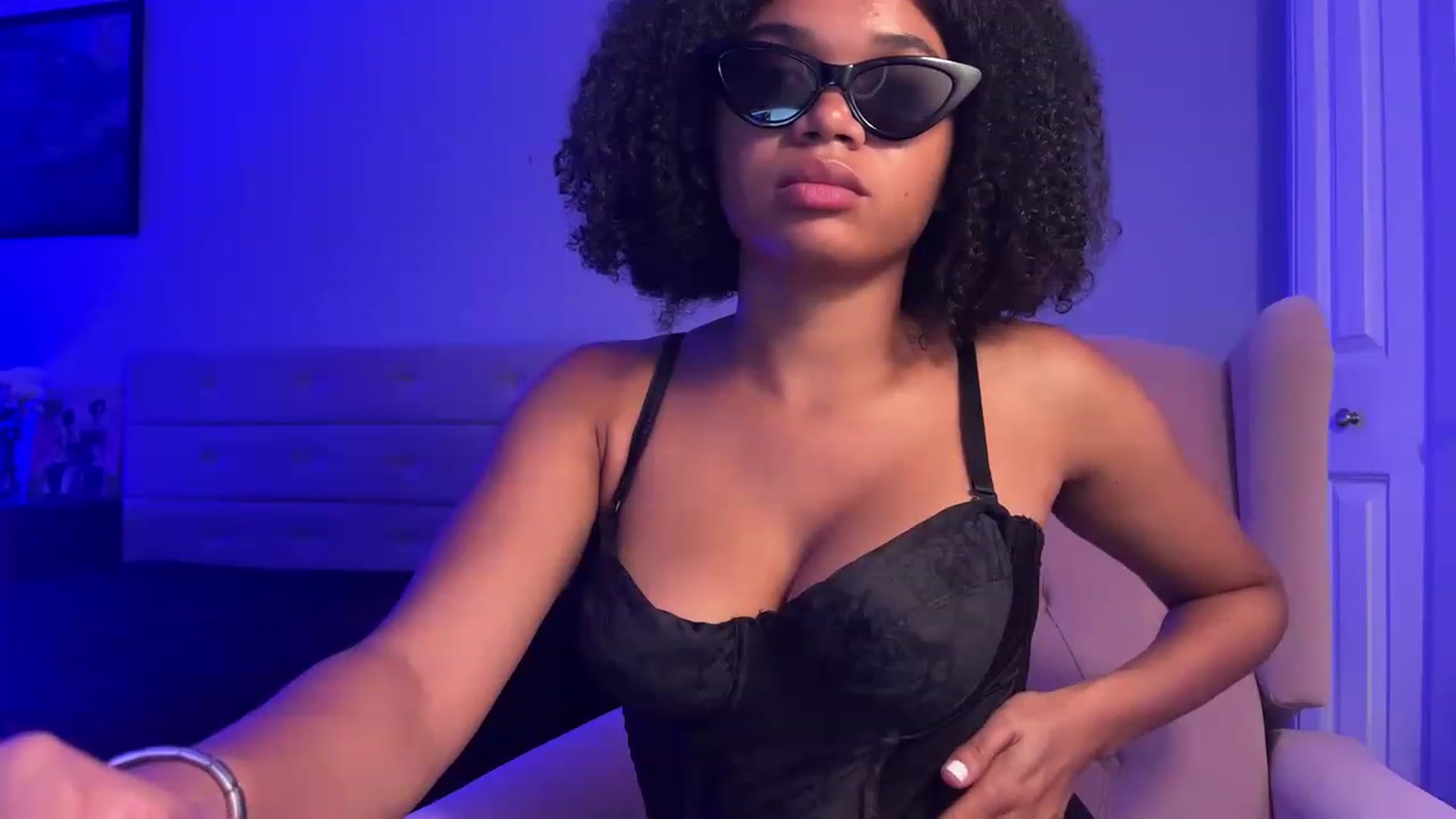Gallery image thumbnail from studyoflust's myfreecams stream on, 08/10/2023, 01:25 image 20 of 20