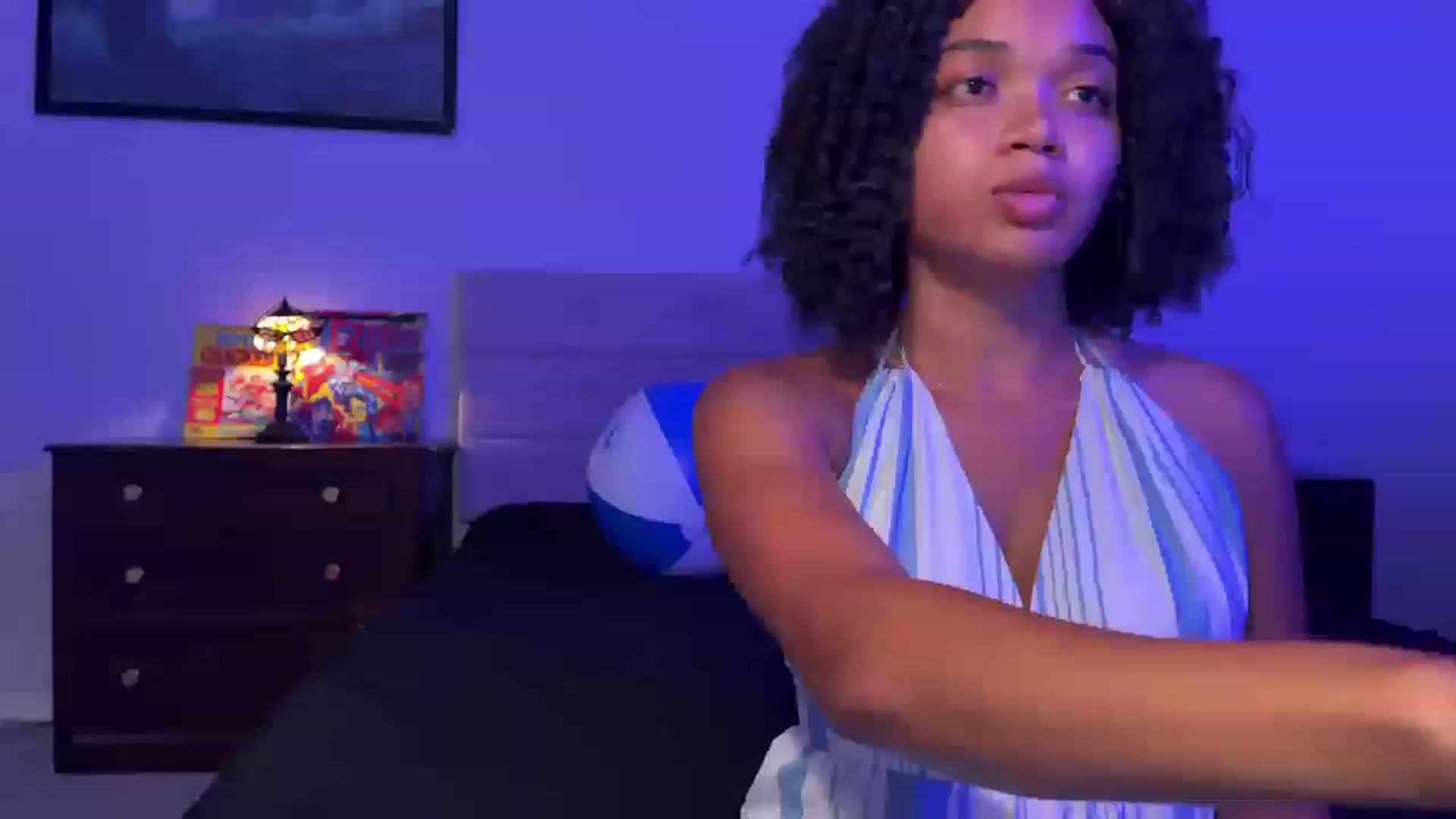 Gallery image thumbnail from studyoflust's myfreecams stream on, 08/17/2023, 24:00 image 15 of 20