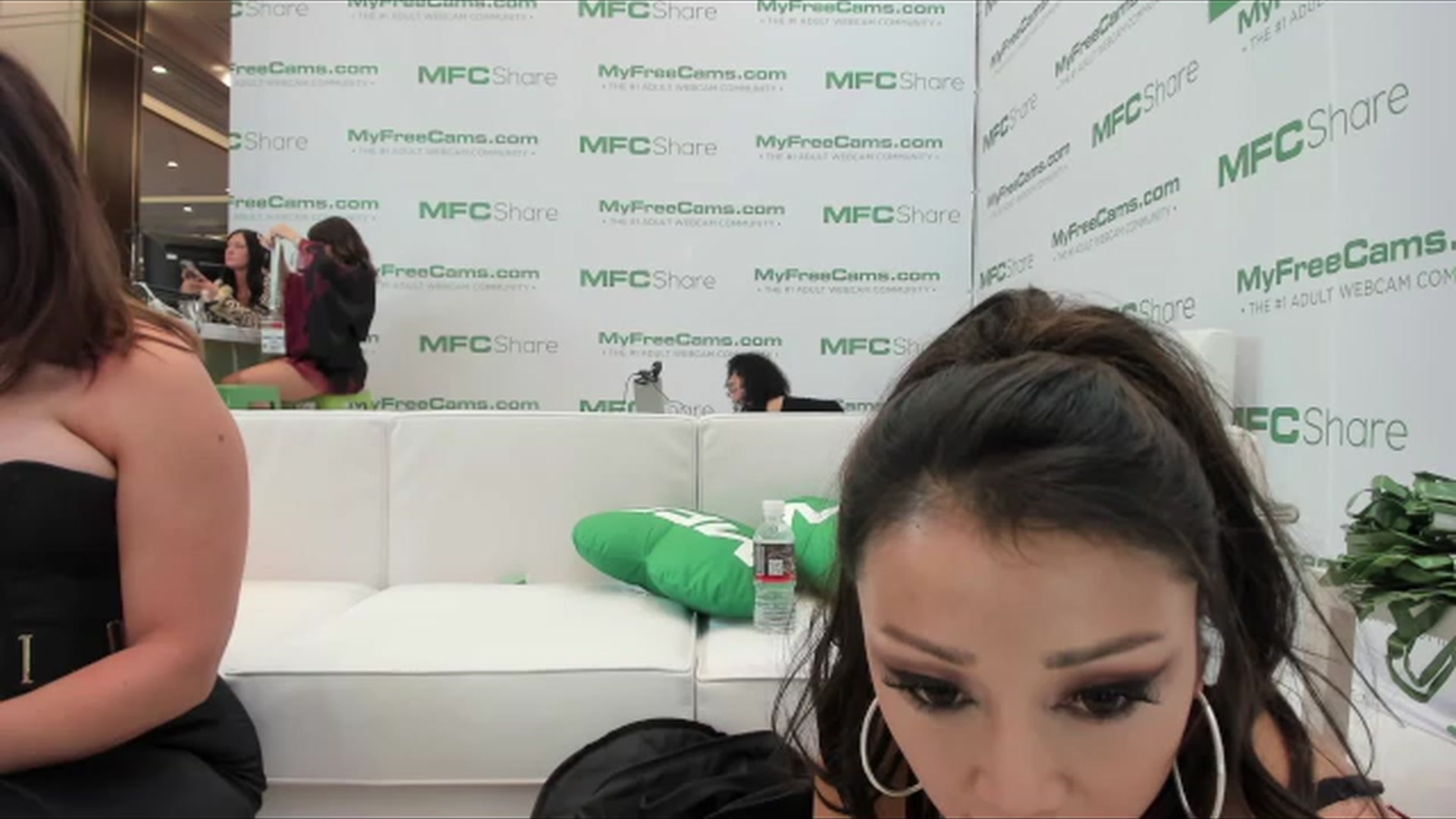 Gallery image thumbnail from sugarbb_'s myfreecams stream on, 01/07/2023, 04:05 image 14 of 20