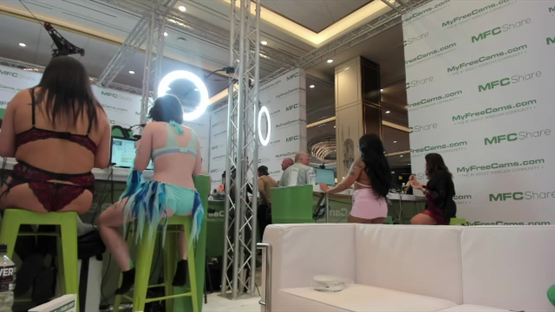 Gallery image thumbnail from sugarbb_'s myfreecams stream on, 01/07/2023, 04:05 image 12 of 20